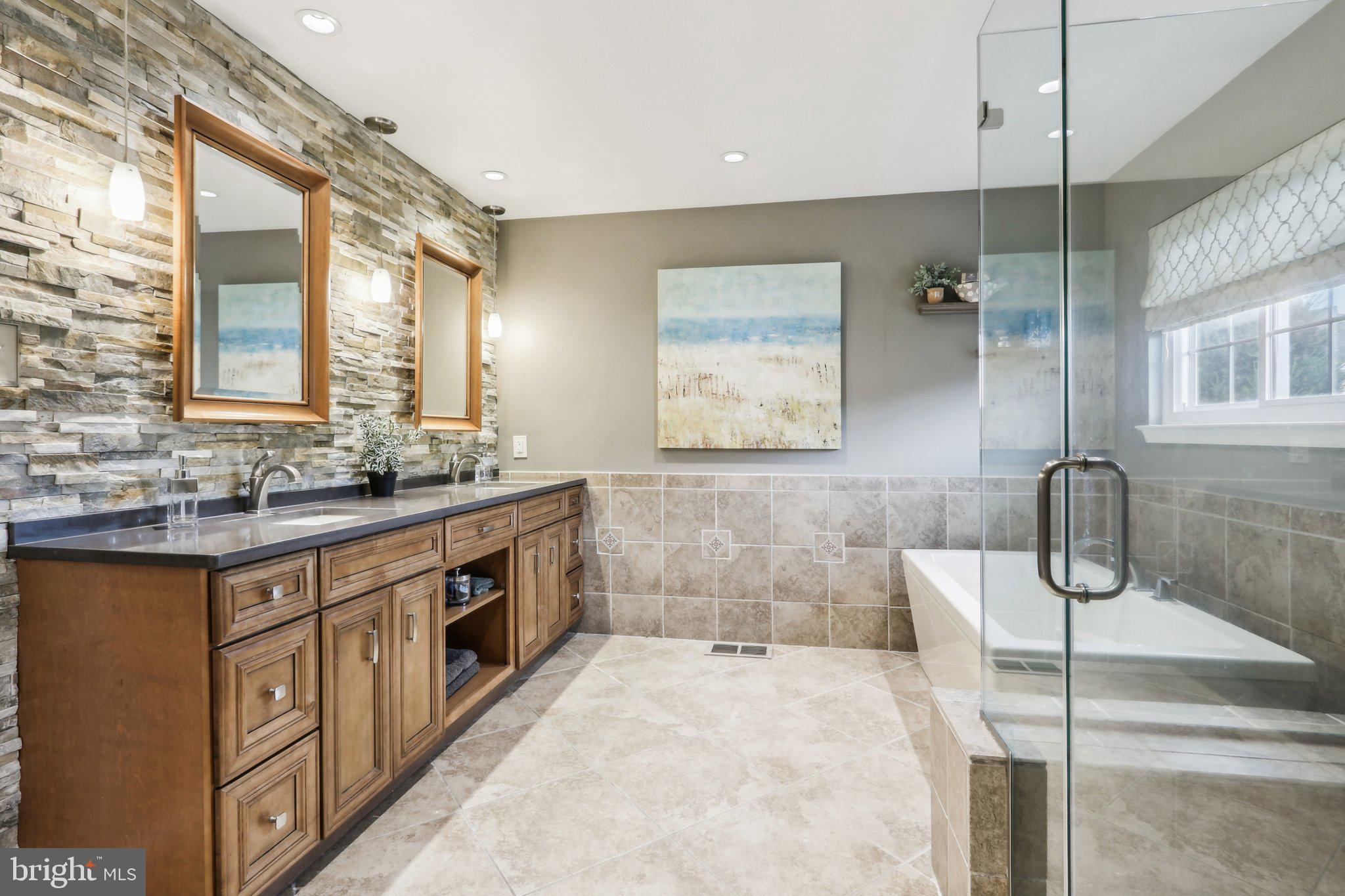 SPRING MILL - Residential