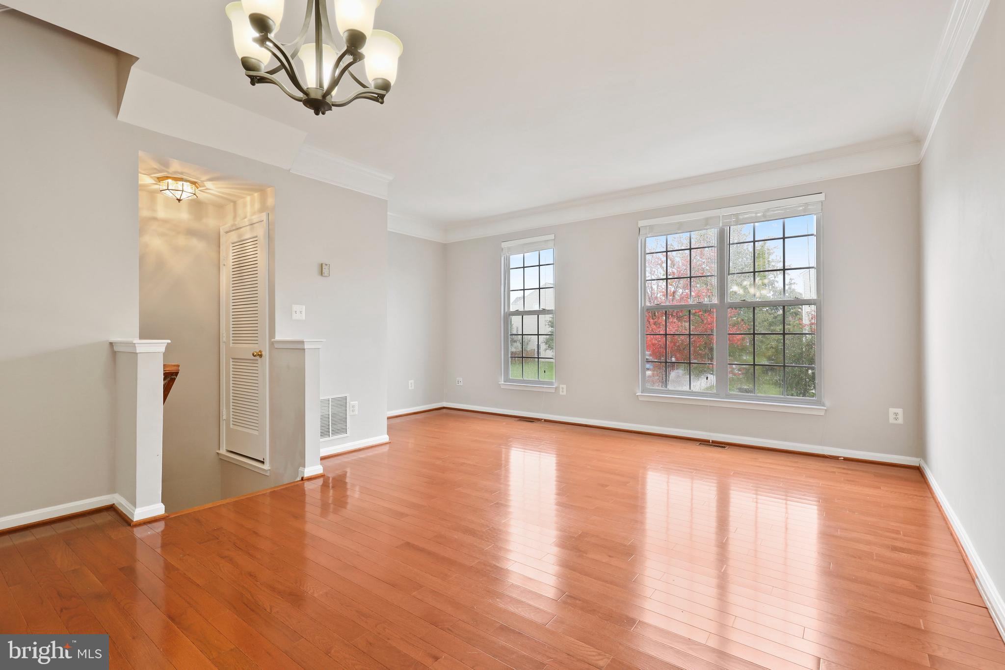 WOODLAND PARK - Residential Lease