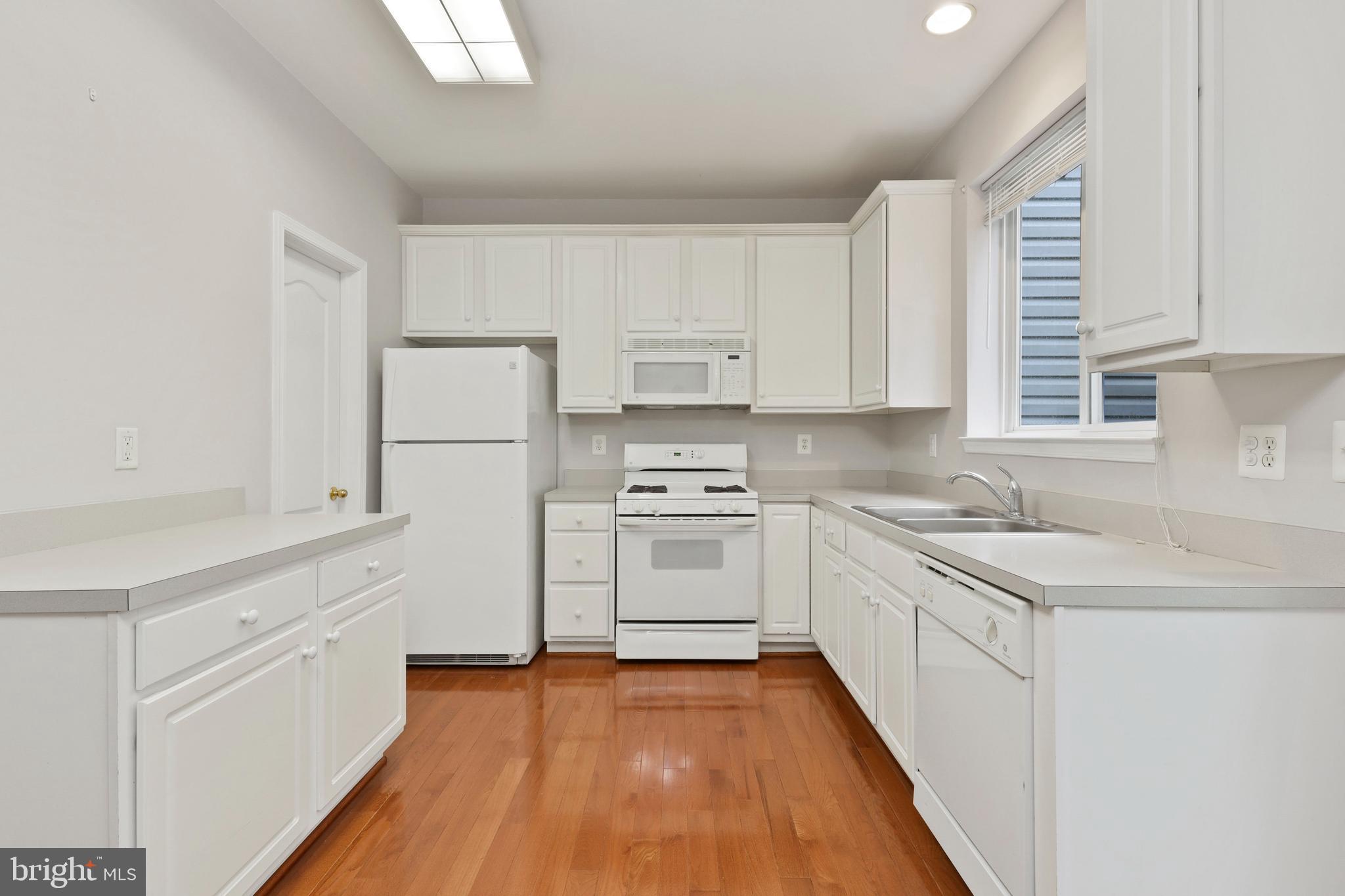 WOODLAND PARK - Residential Lease