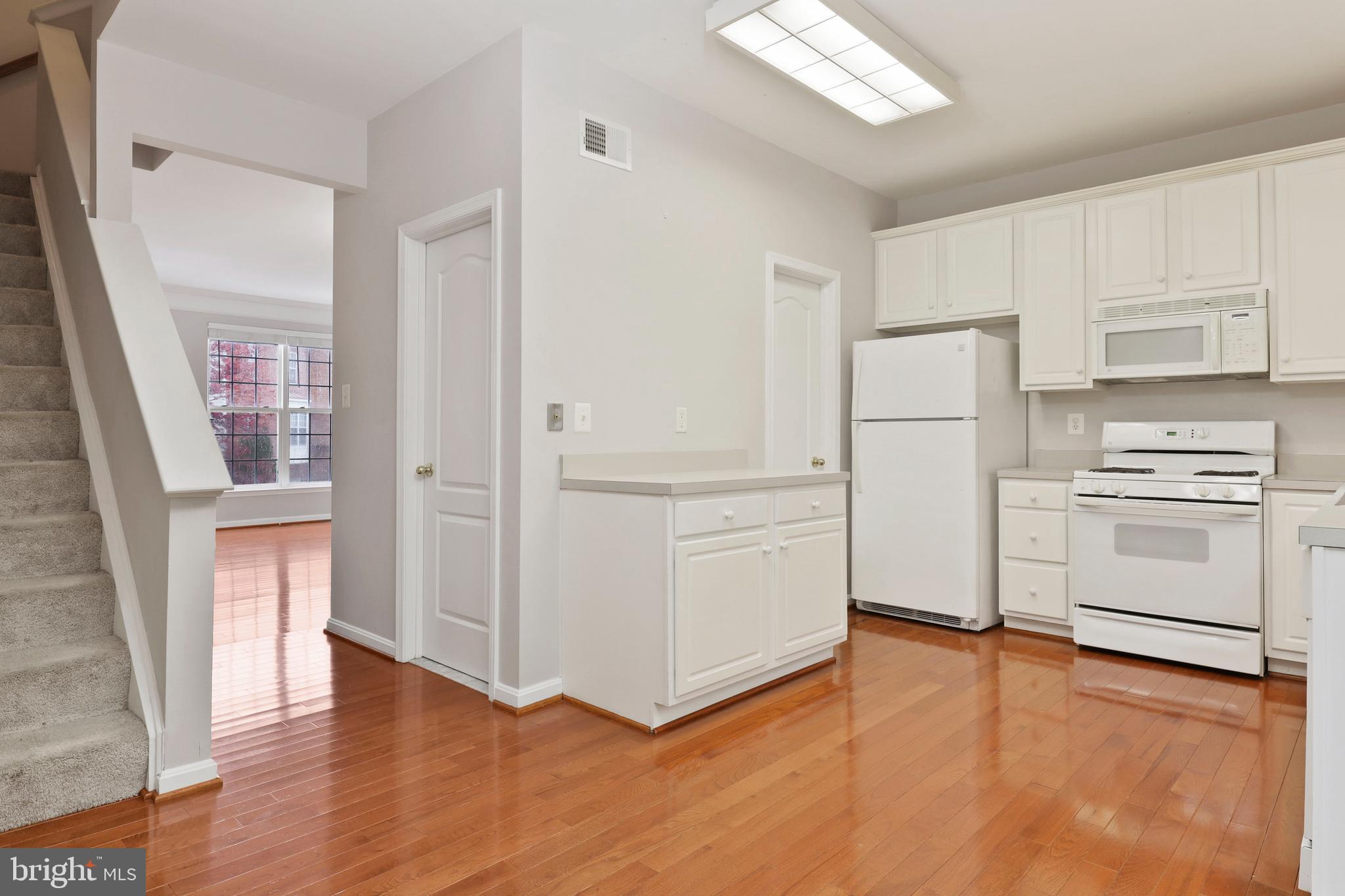 WOODLAND PARK - Residential Lease