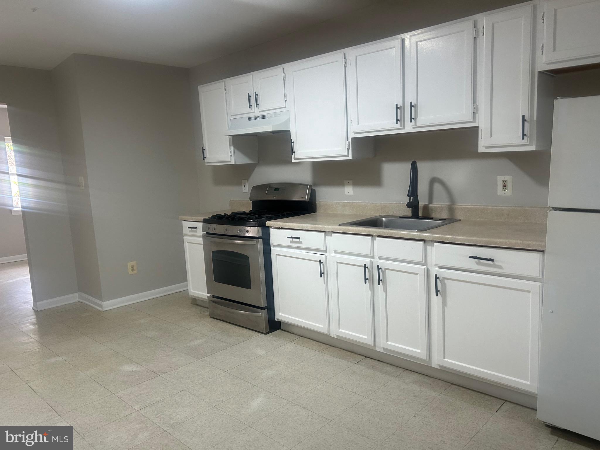 BRIDGEVIEW - GREENLAWN - Residential Lease