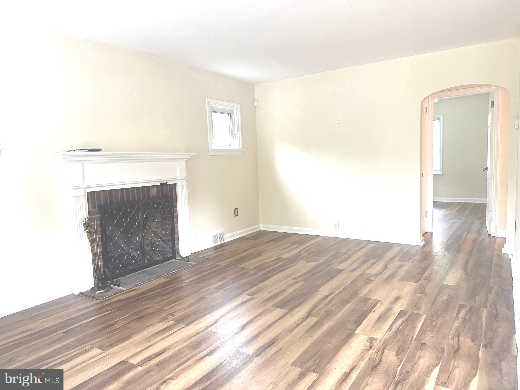 GLENSIDE - Residential