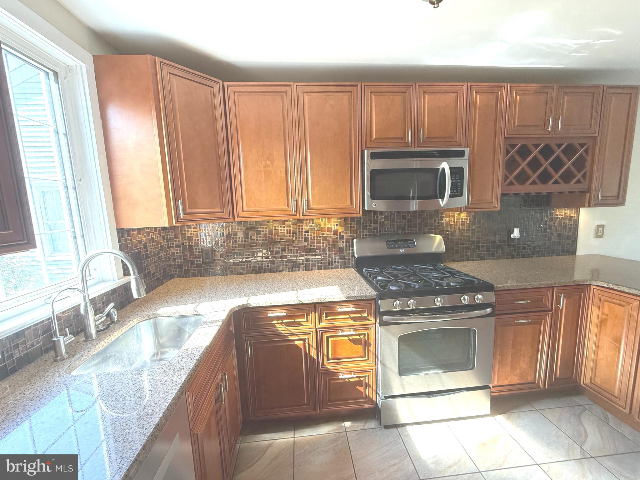 GLENSIDE - Residential