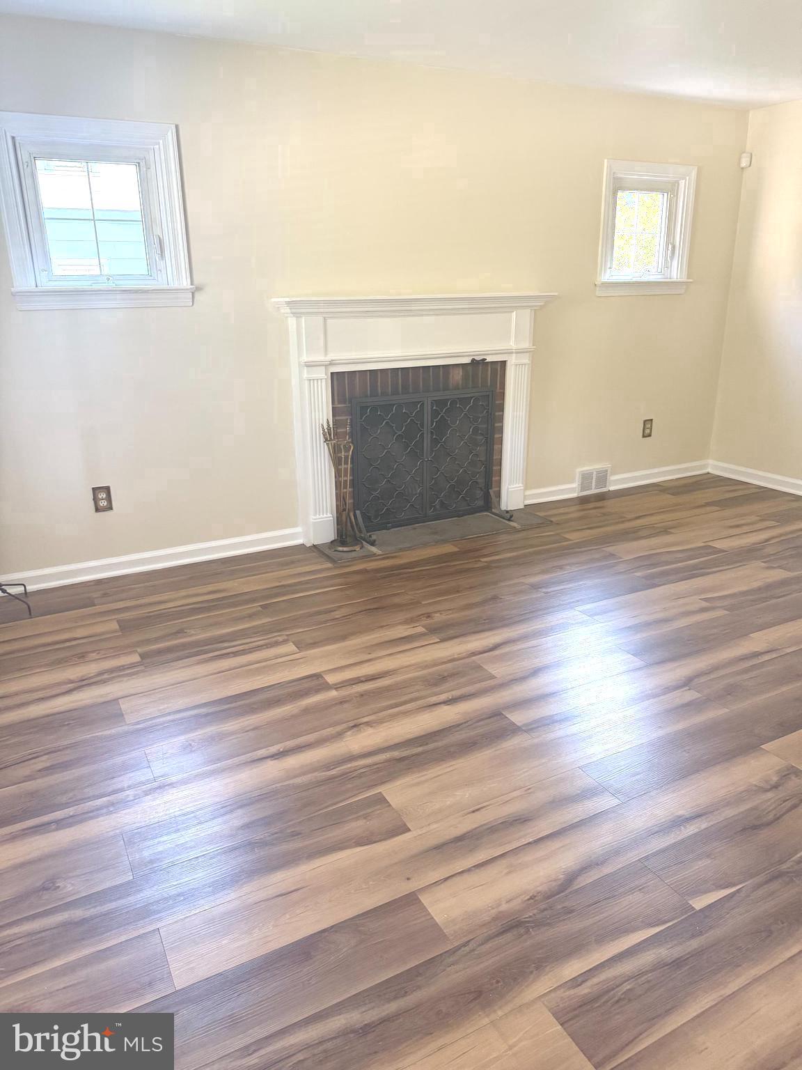 GLENSIDE - Residential