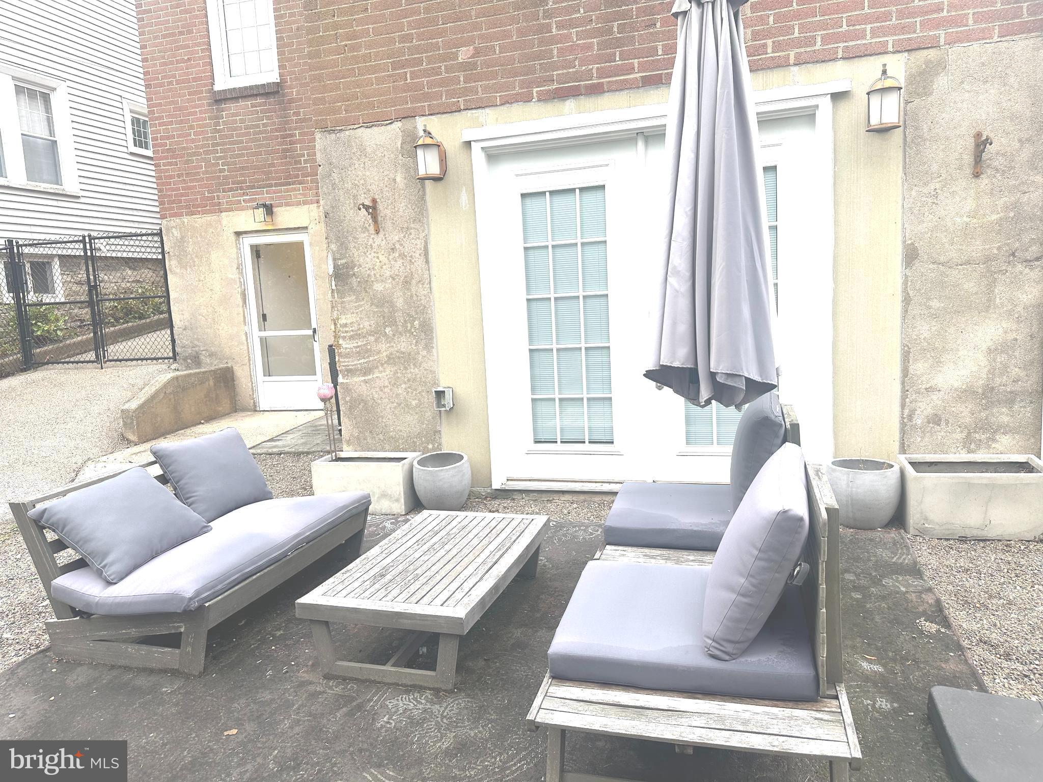 GLENSIDE - Residential