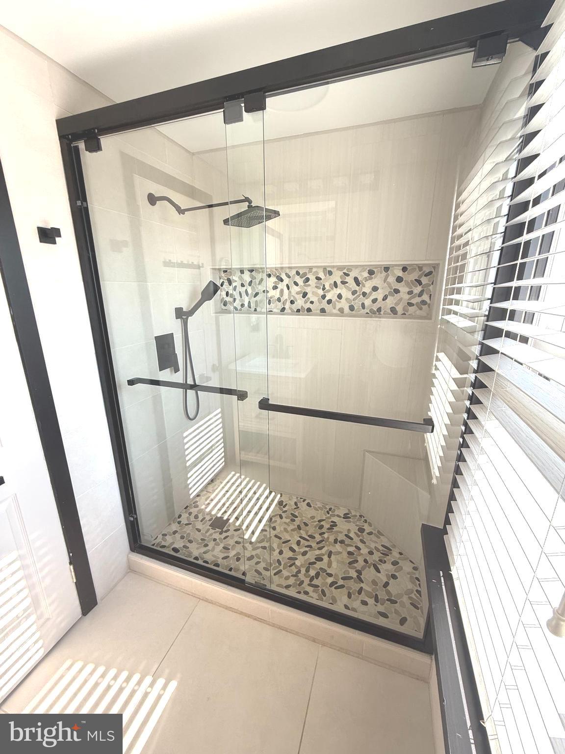 GLENSIDE - Residential