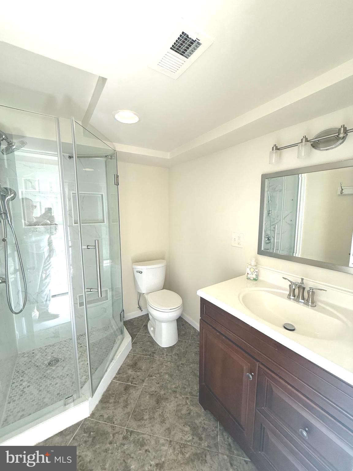 GLENSIDE - Residential