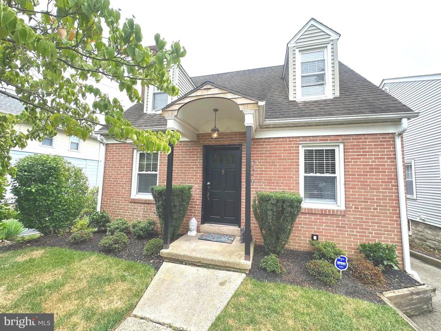 Lovely 3 Bedroom, 2.5 Bath Home with Modern Kitchen and Bathrooms, Fireplace, Hardwood Floors, Ceiling Fans, and a Finished Walkout Basement leading to a Private Backyard Oasis.  Central Air and New Heater. The Finished Basement with separate entrance could be an In-Law Suite, Studio, Playroom etc... There is also a Bedroom/Office on the First Floor.  Central Location within Walking Distance to Train Station to the City and Airport!