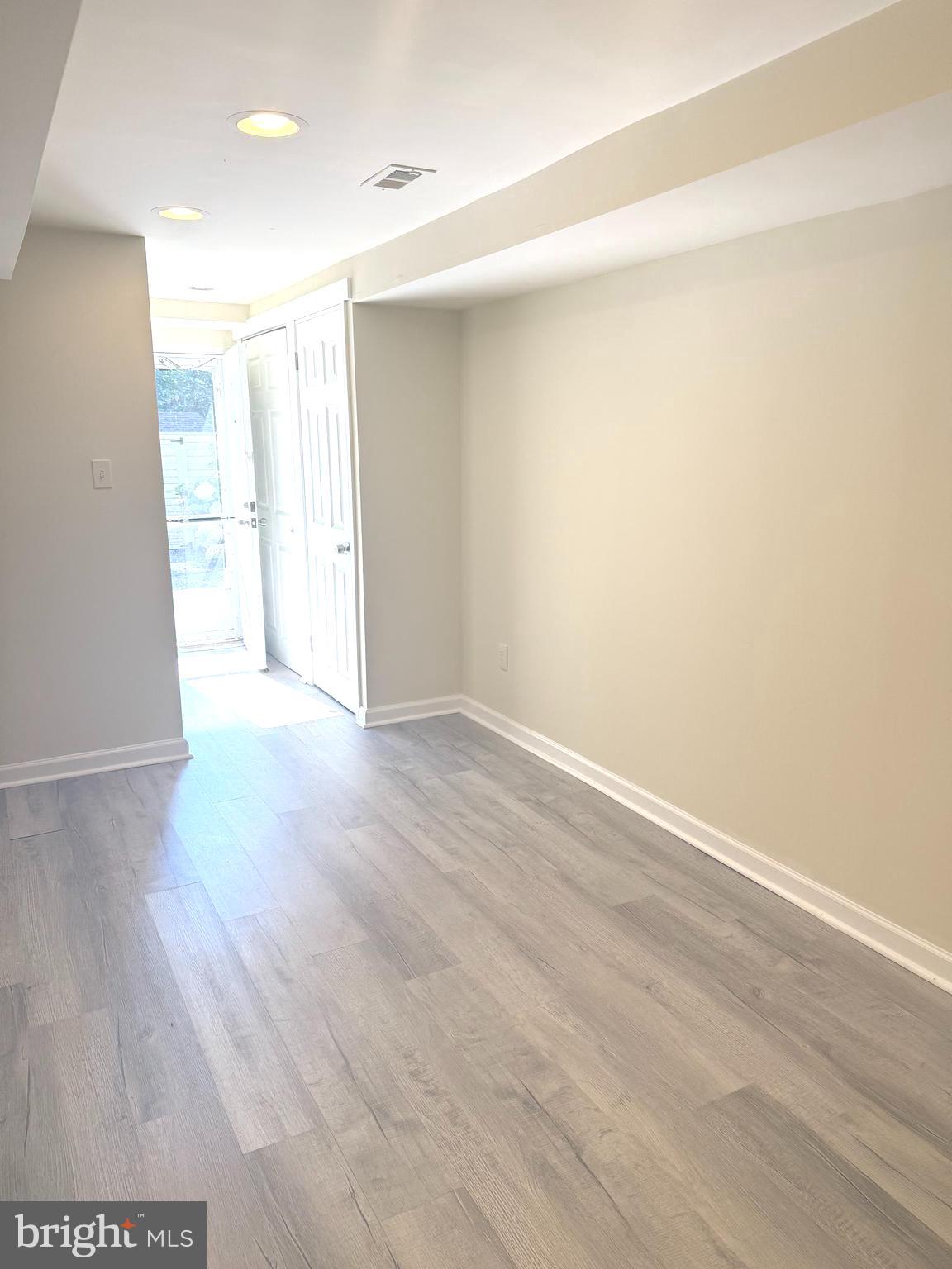 GLENSIDE - Residential