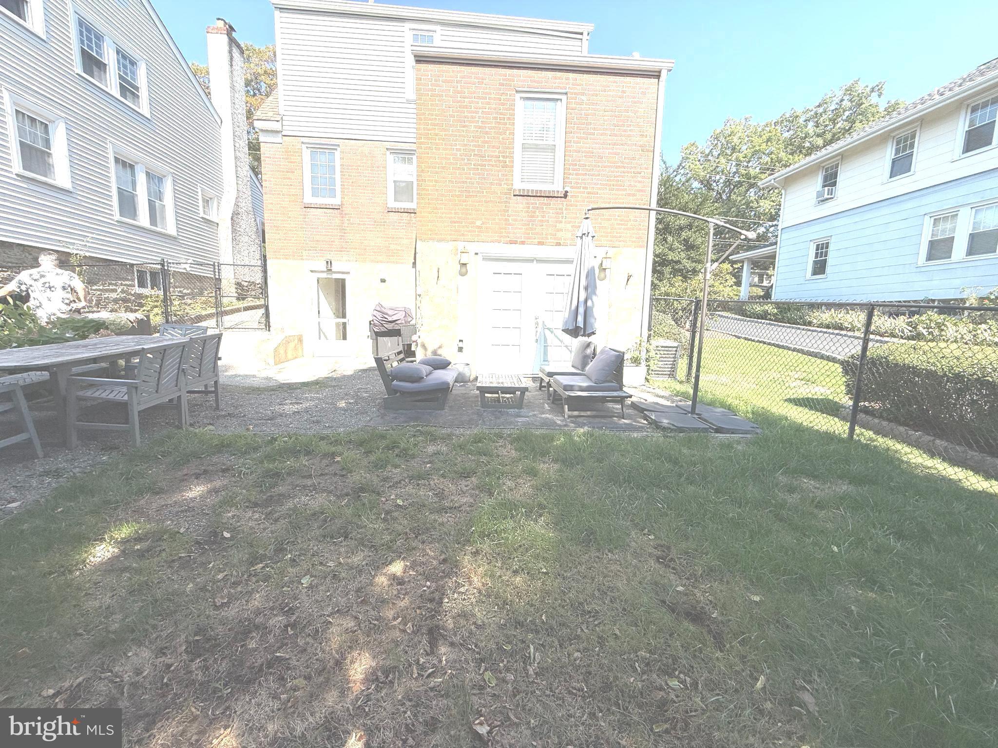 GLENSIDE - Residential