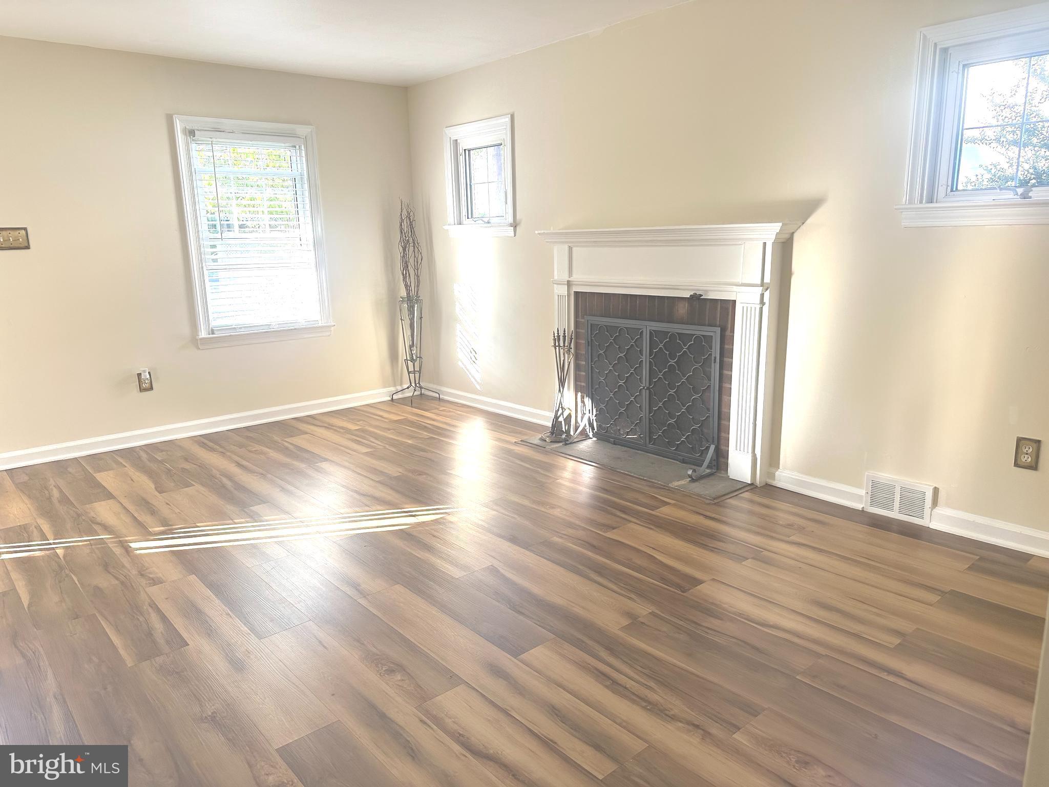 GLENSIDE - Residential