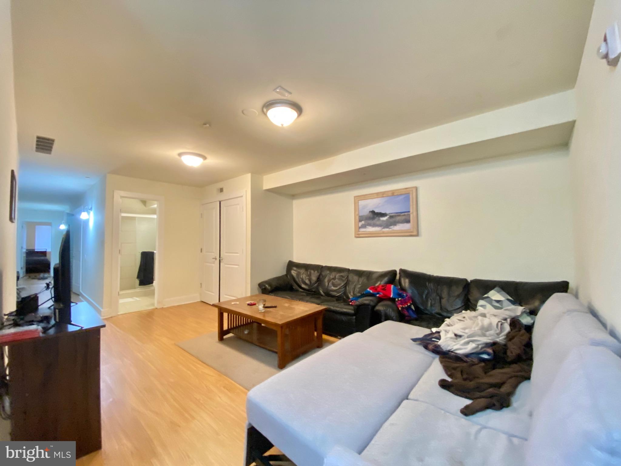 TEMPLE UNIVERSITY - Residential Lease