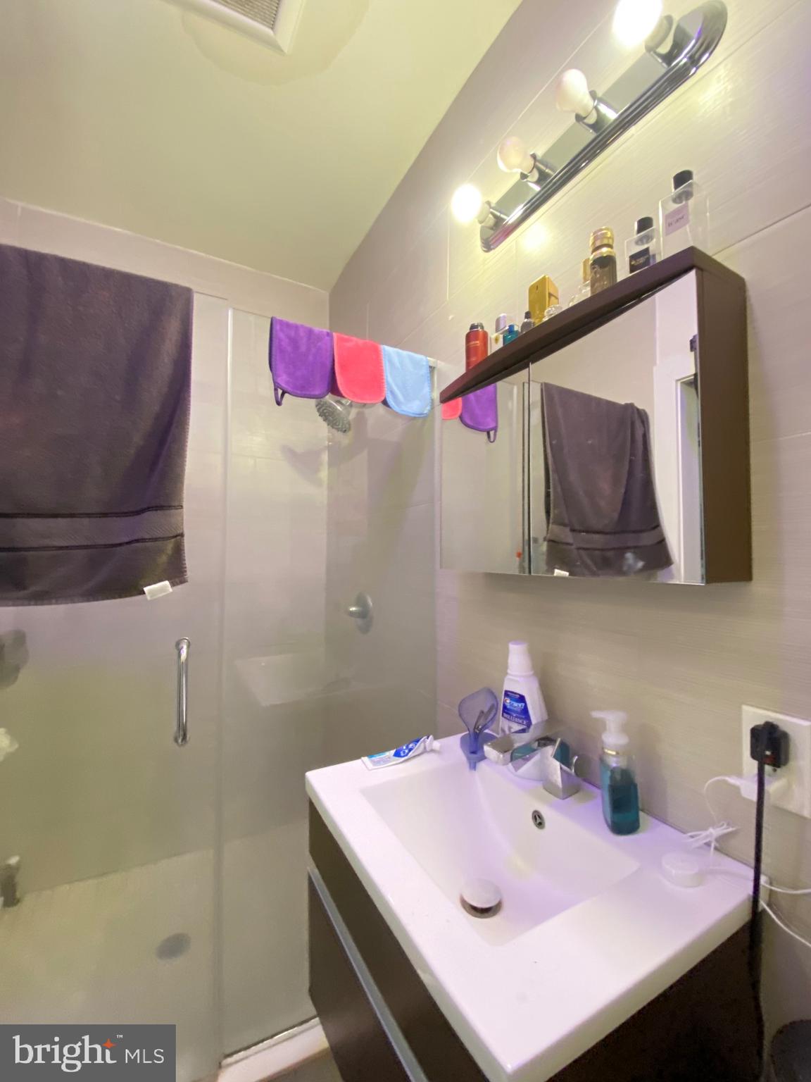 TEMPLE UNIVERSITY - Residential Lease