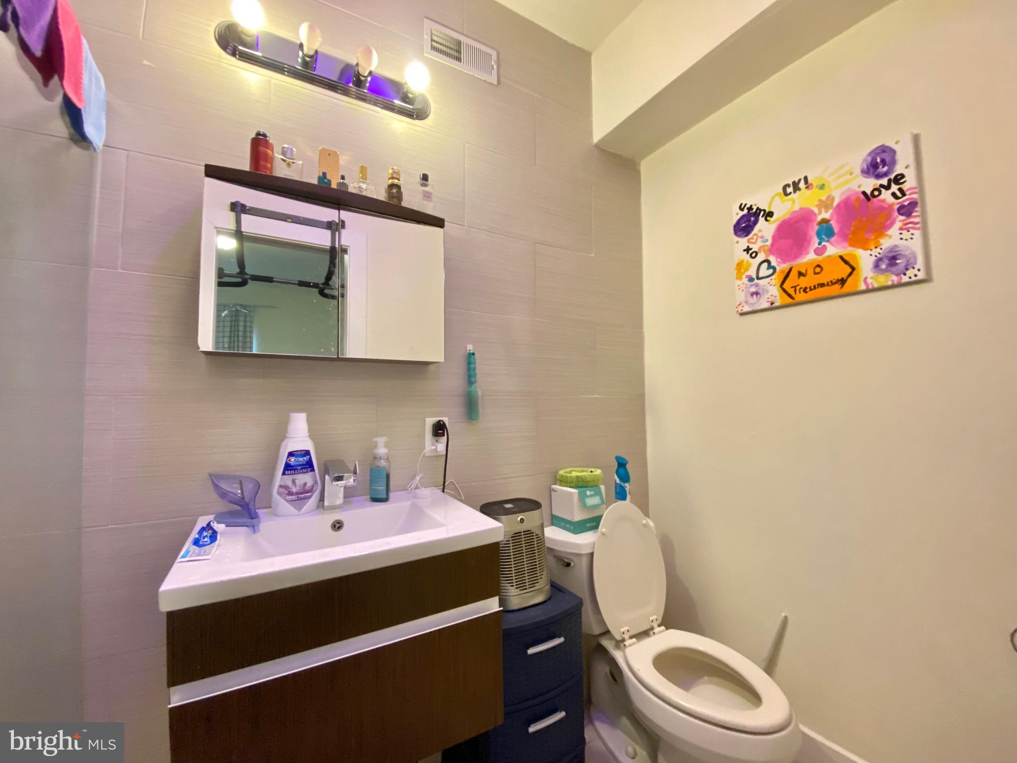 TEMPLE UNIVERSITY - Residential Lease