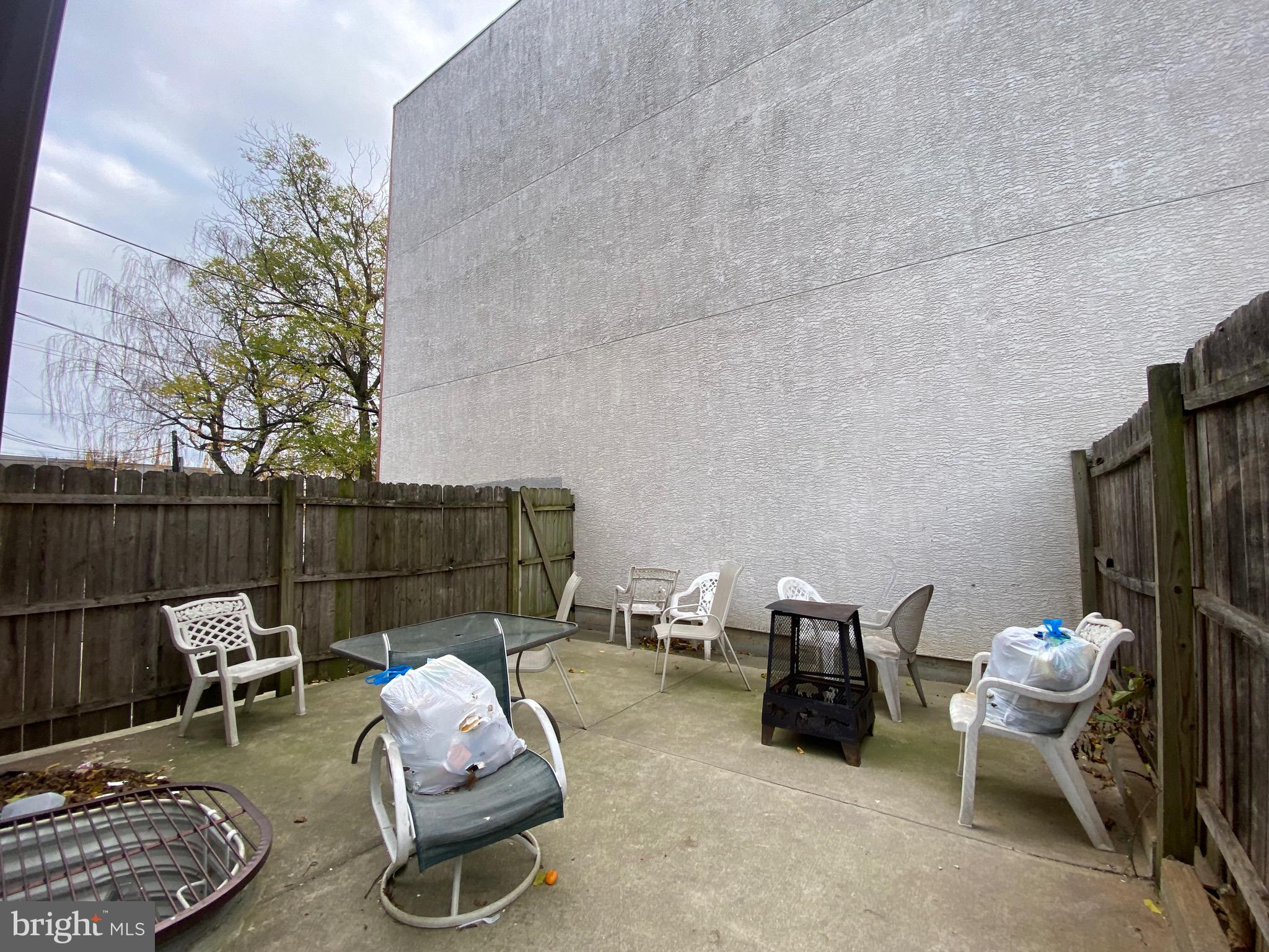 TEMPLE UNIVERSITY - Residential Lease