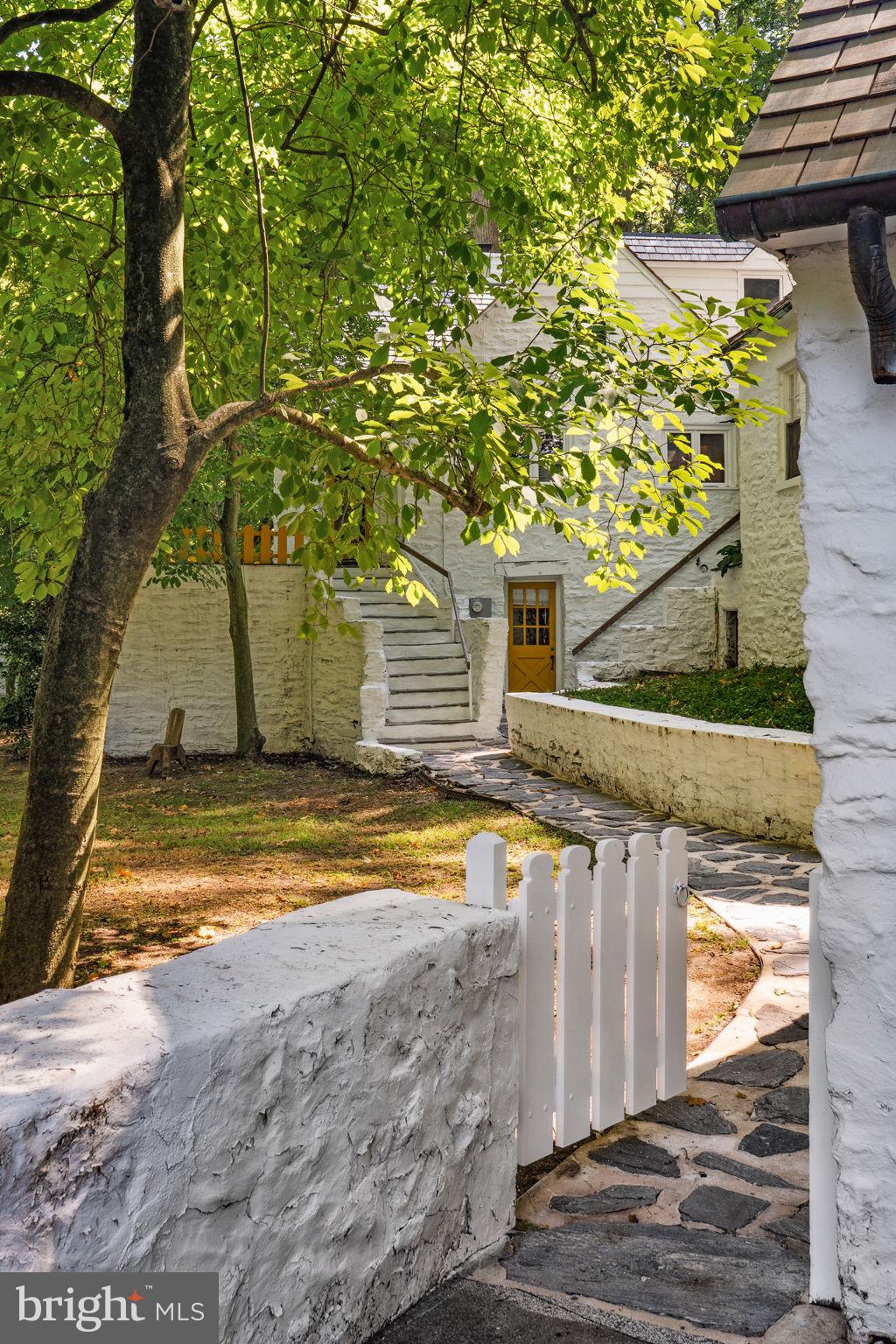 RAMPART RIDGE - Residential
