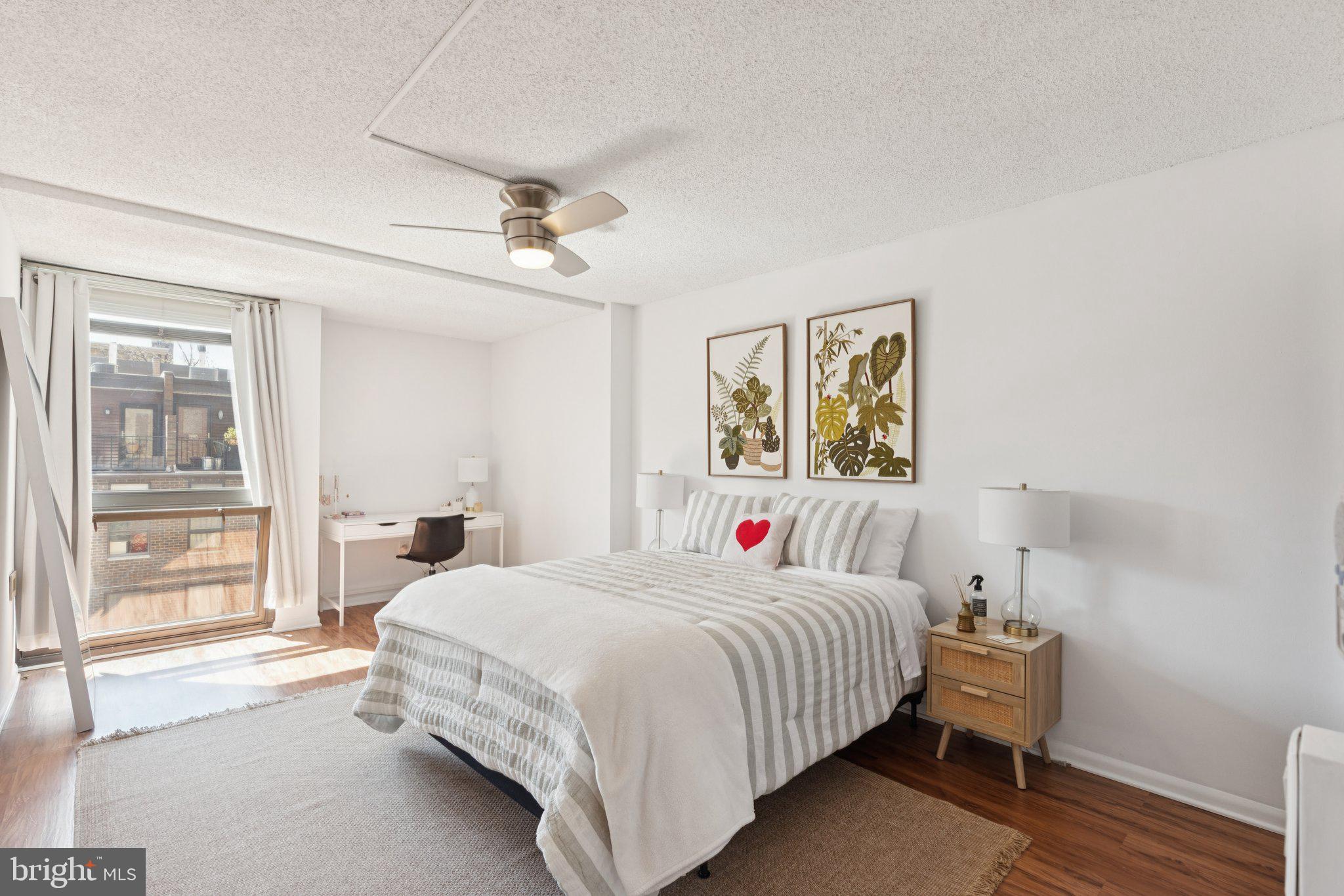 WASHINGTON SQ - Residential