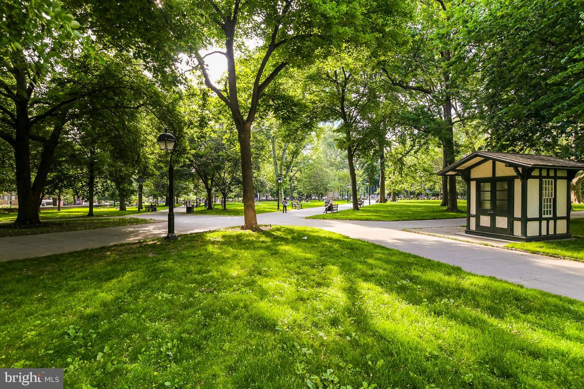 WASHINGTON SQ - Residential