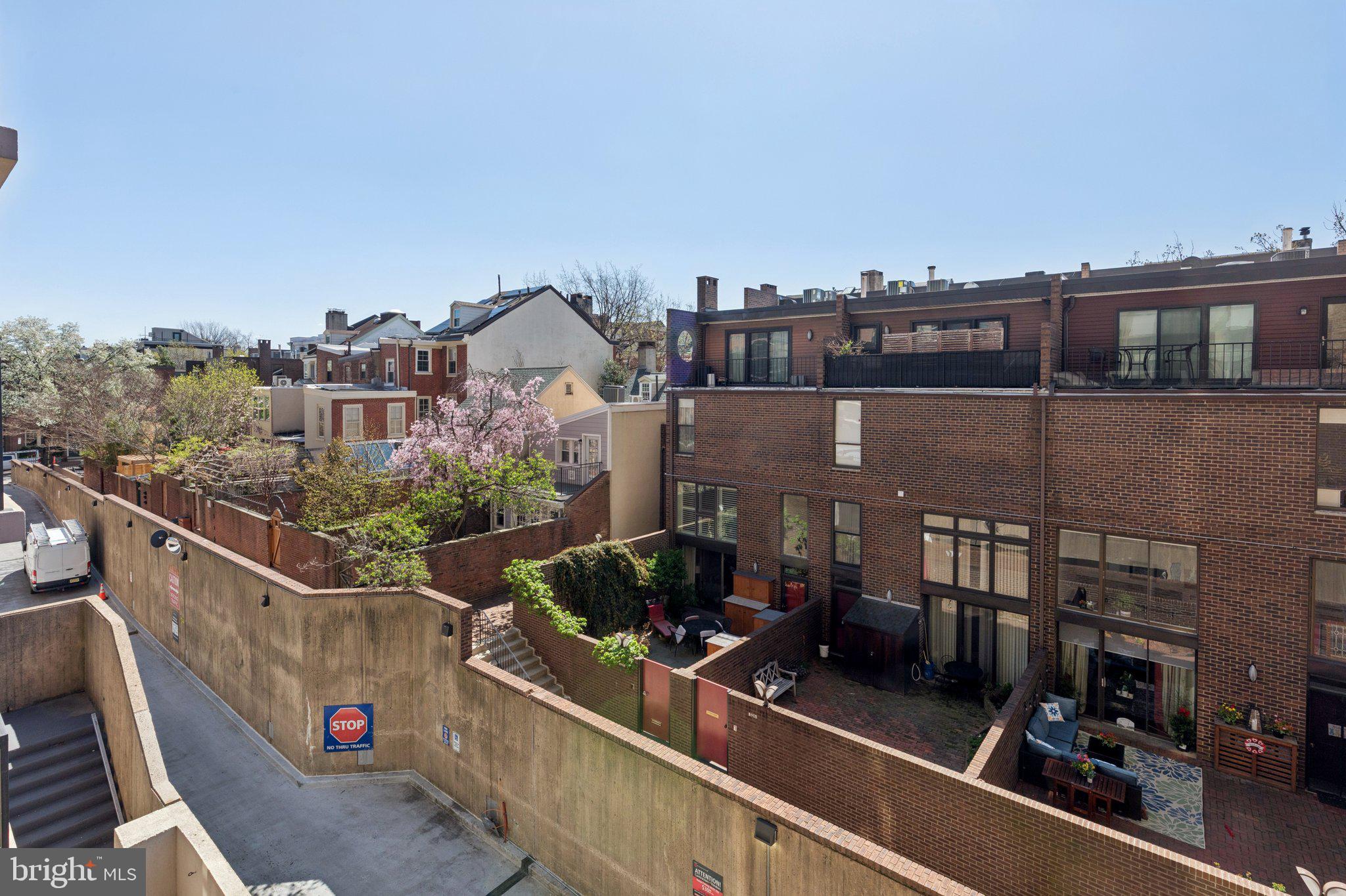 WASHINGTON SQ - Residential