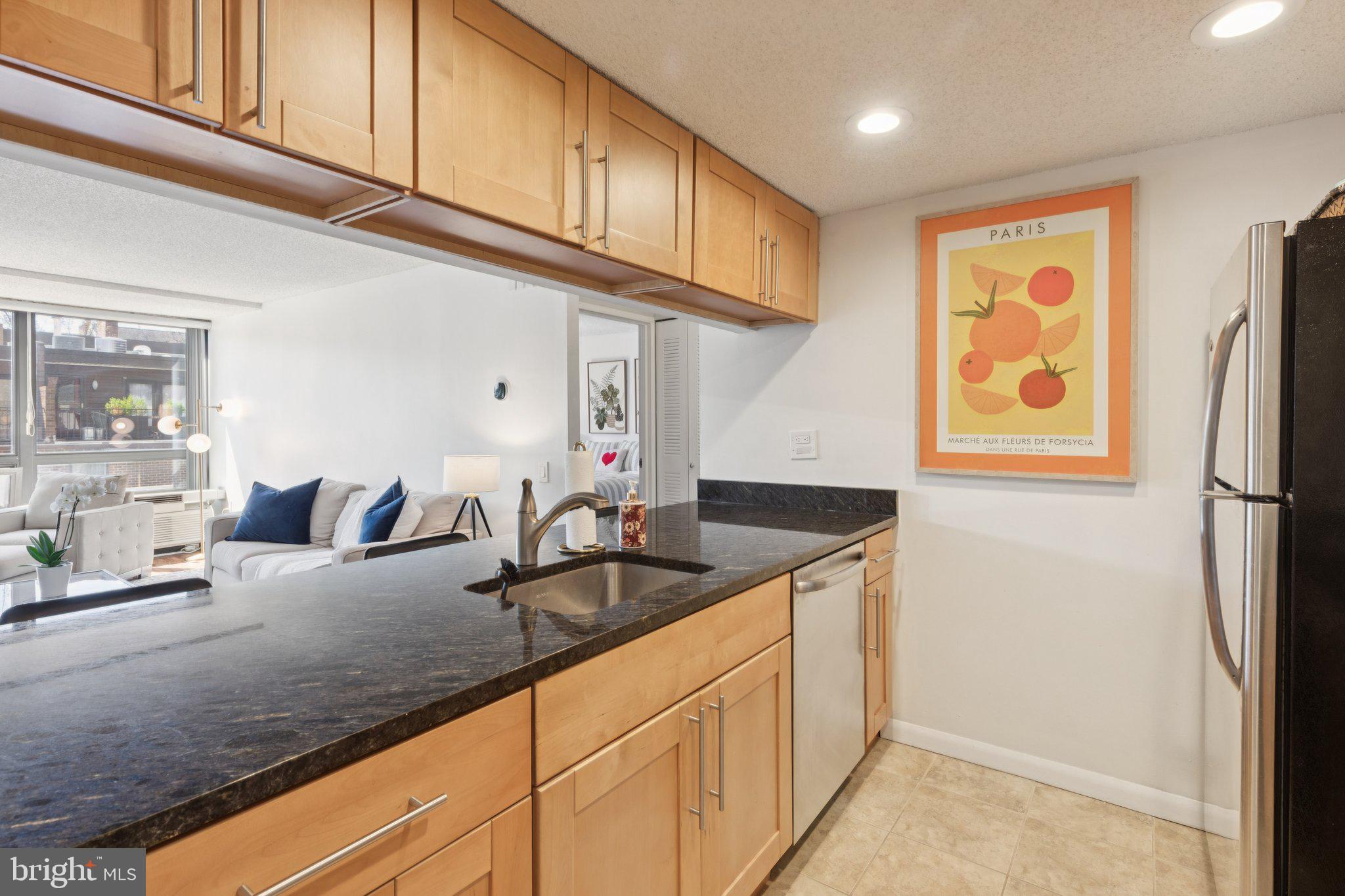 WASHINGTON SQ - Residential