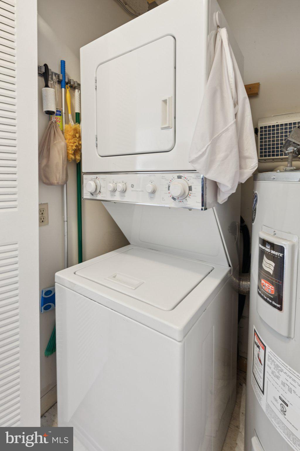 WASHINGTON SQ - Residential