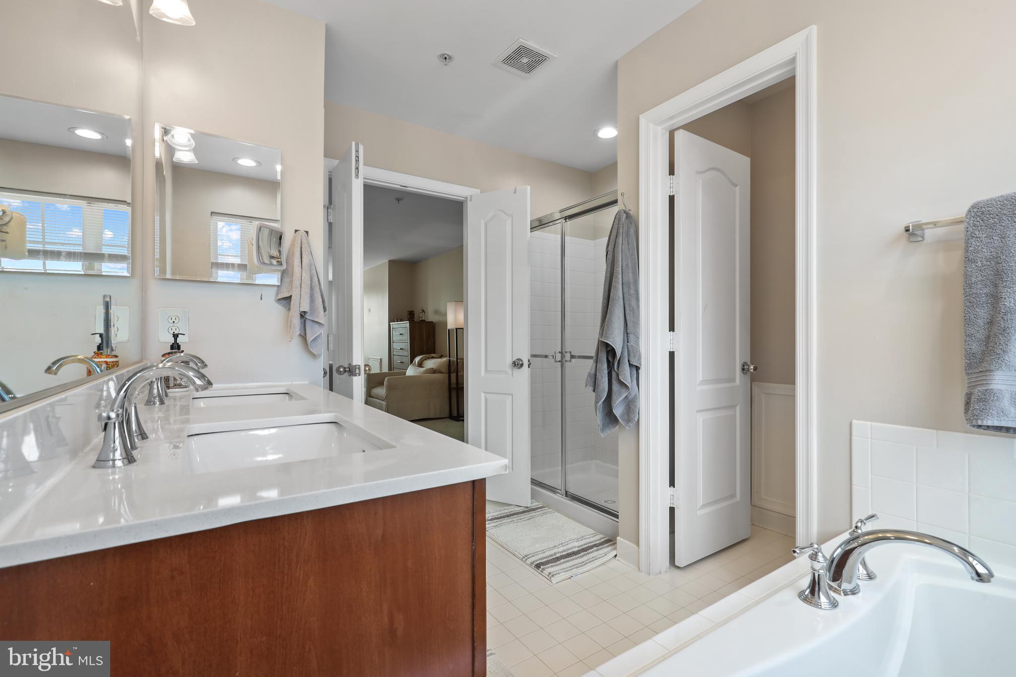 THE CRESCENT AT CHERRY LANE - Residential