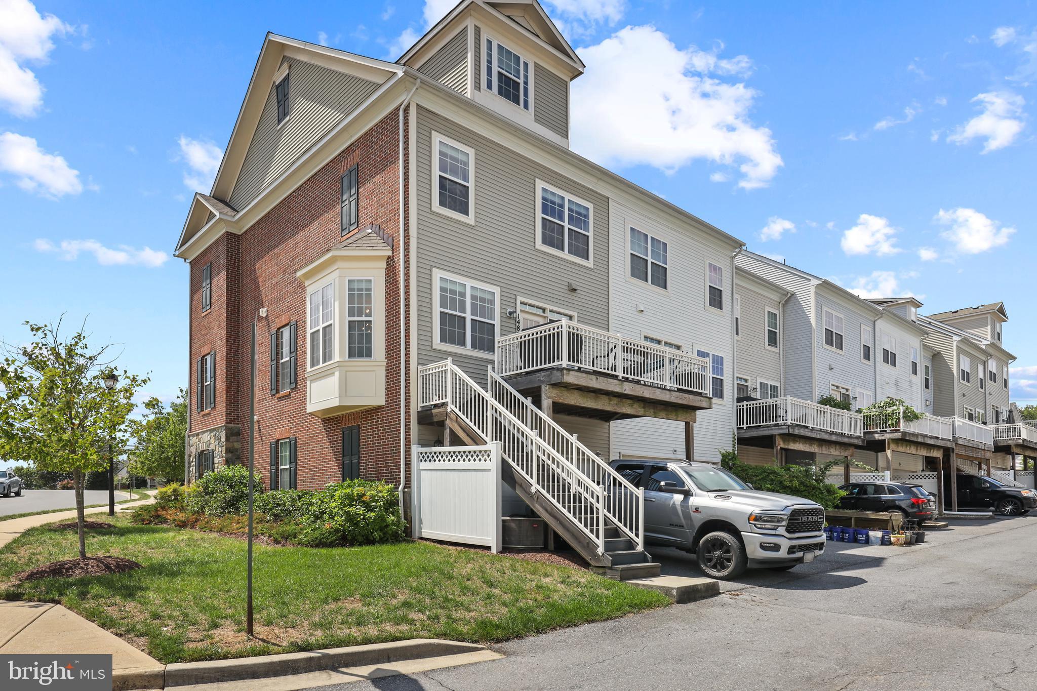 THE CRESCENT AT CHERRY LANE - Residential
