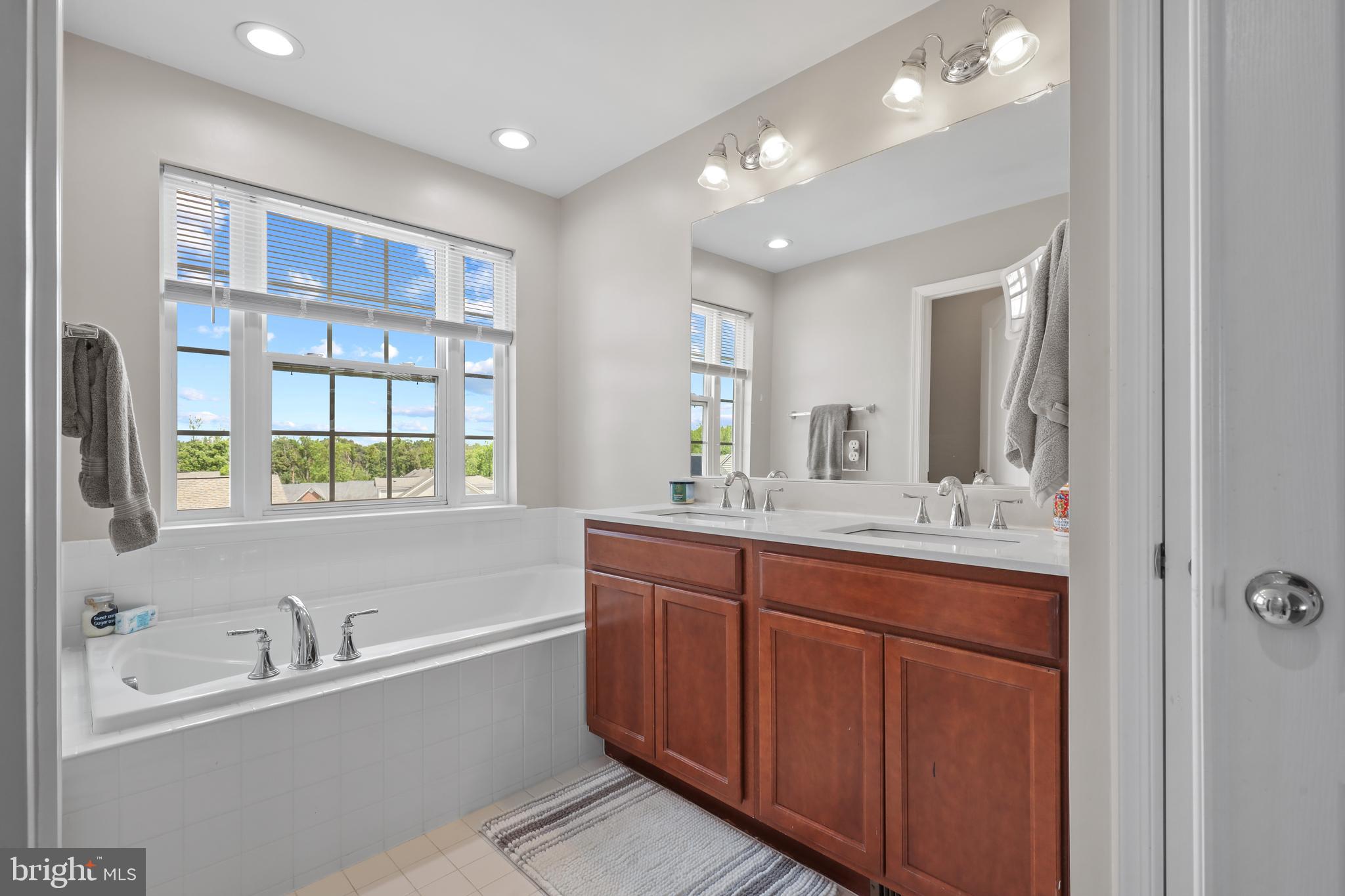 THE CRESCENT AT CHERRY LANE - Residential