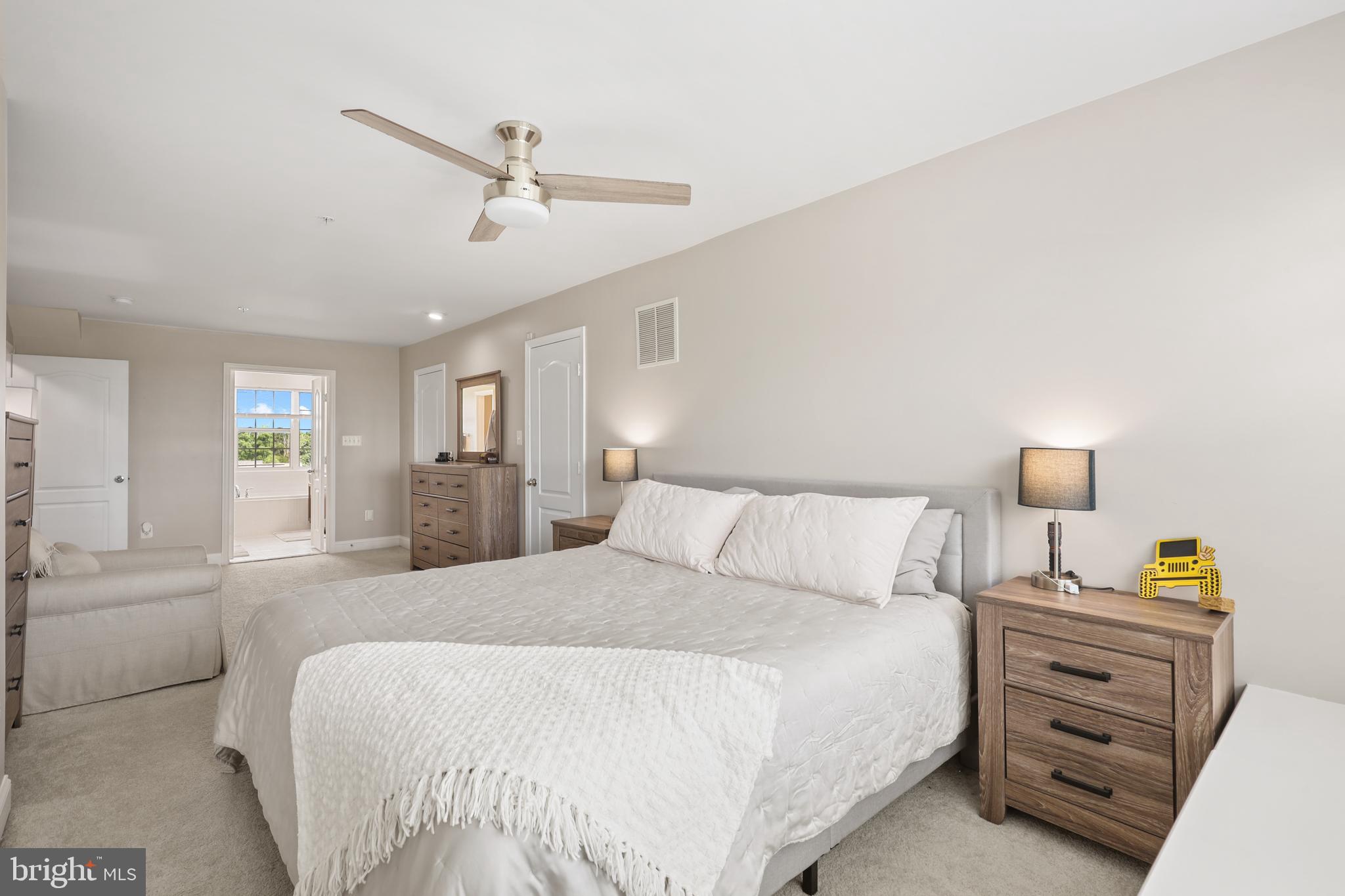 THE CRESCENT AT CHERRY LANE - Residential