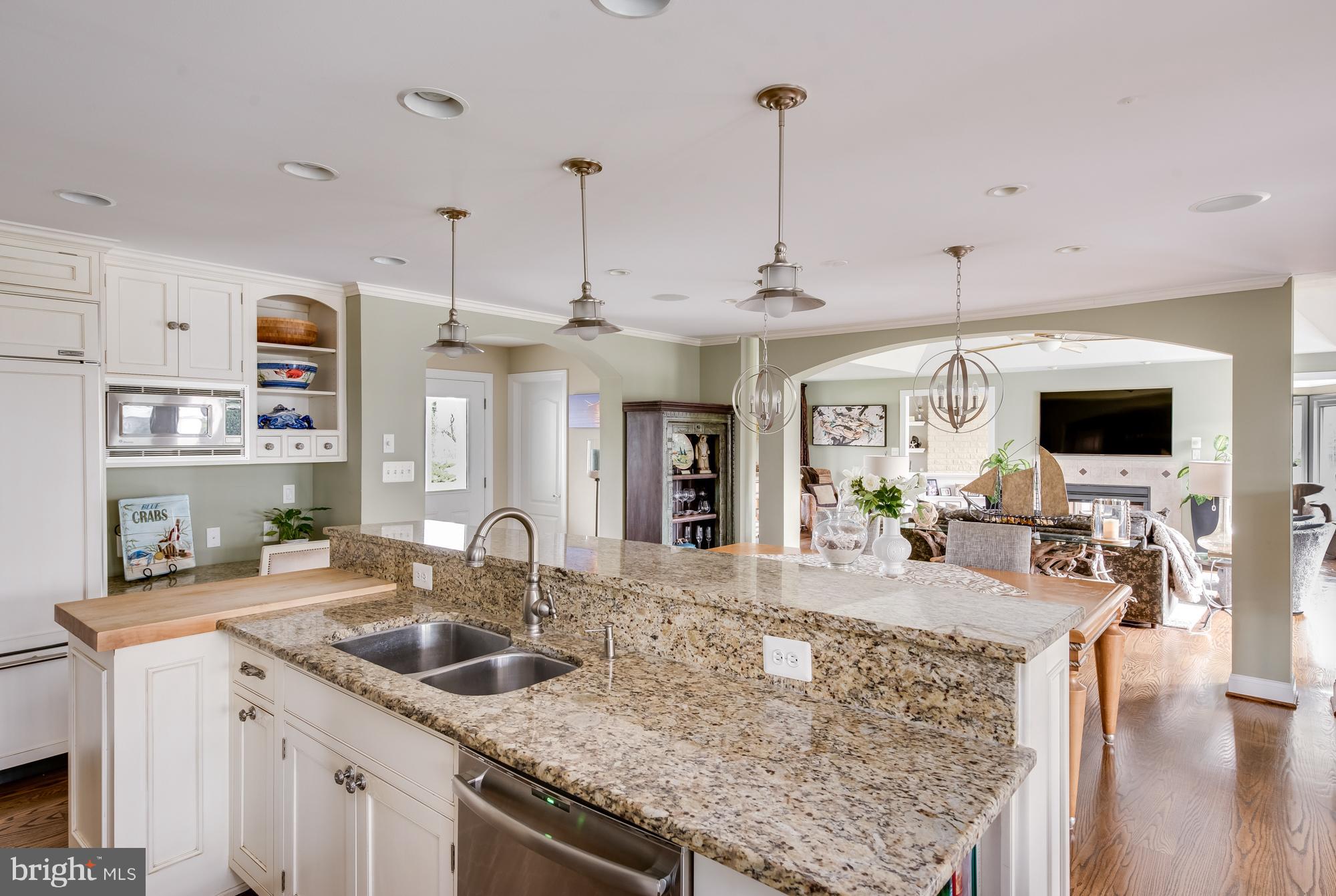 HIDDEN POINT - Residential