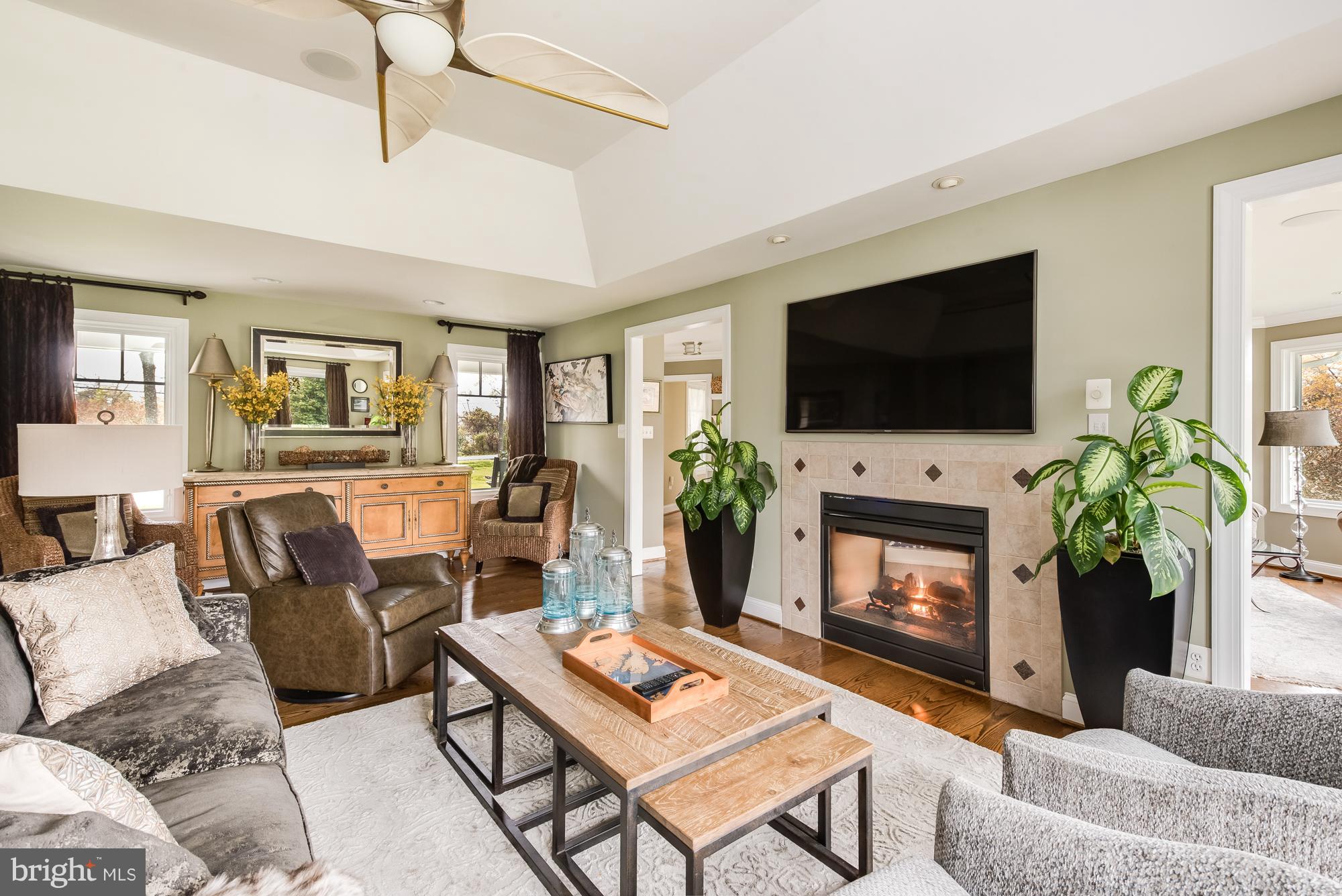 HIDDEN POINT - Residential