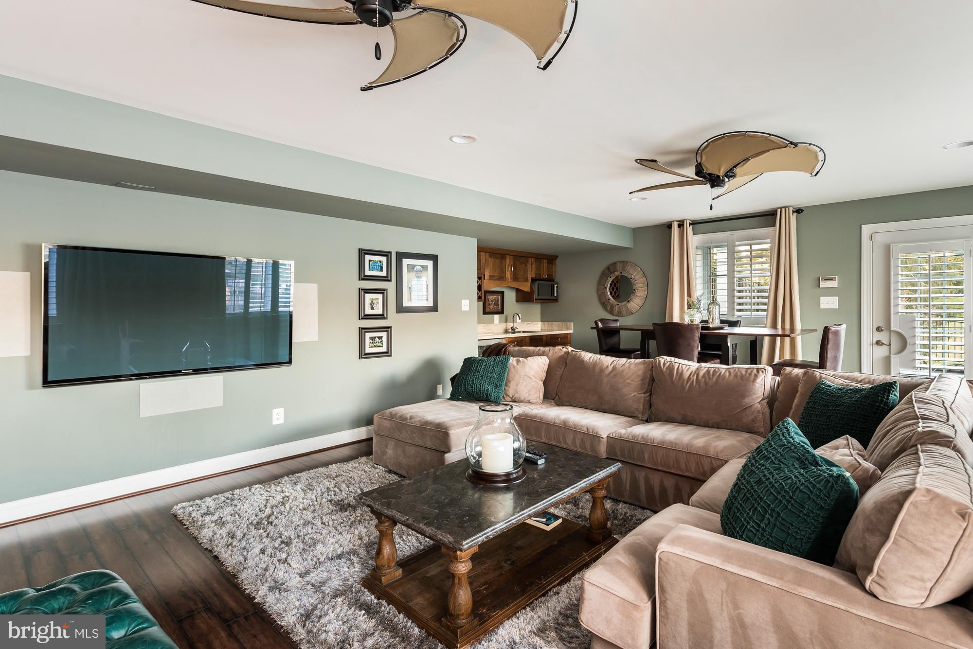 HIDDEN POINT - Residential