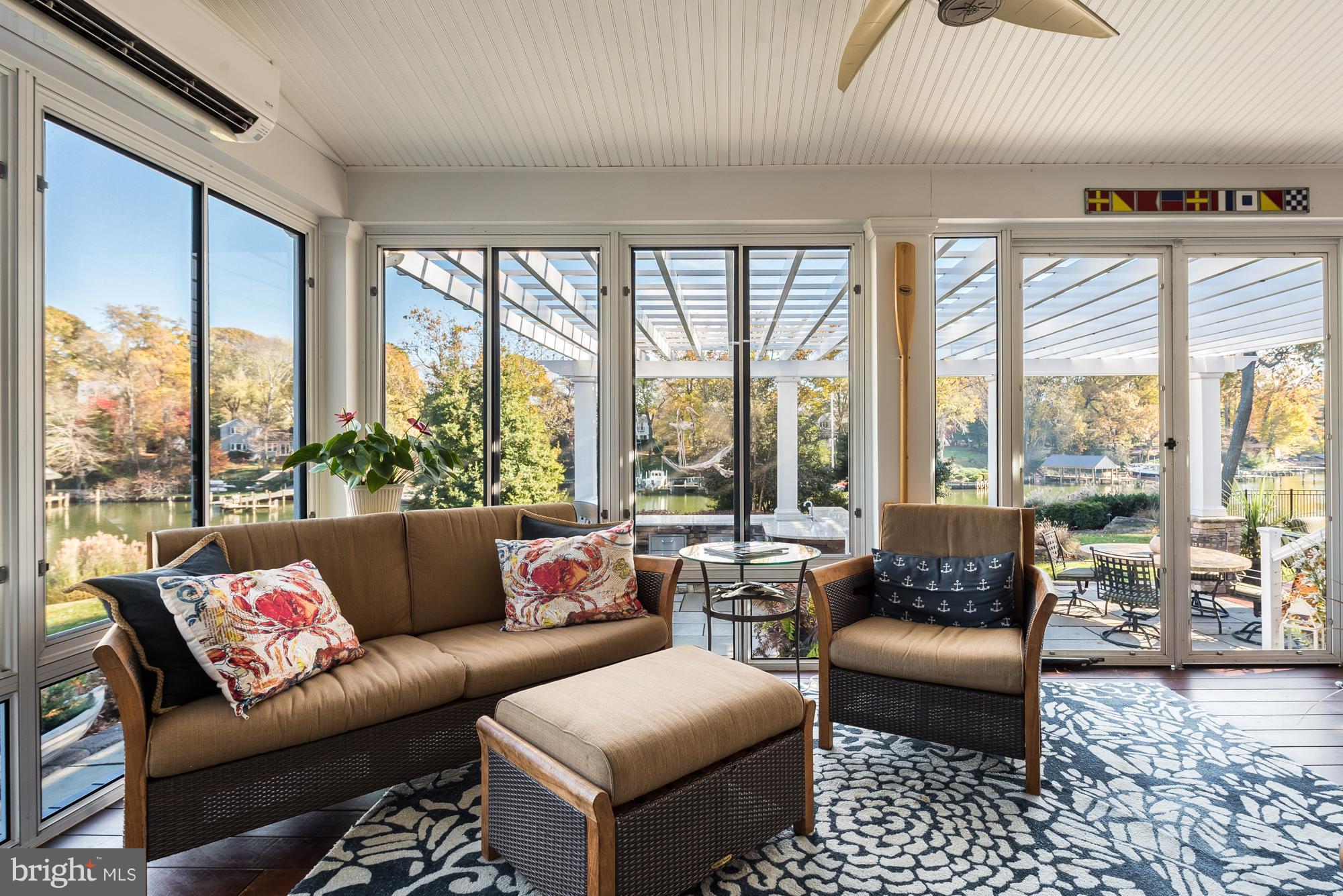 HIDDEN POINT - Residential