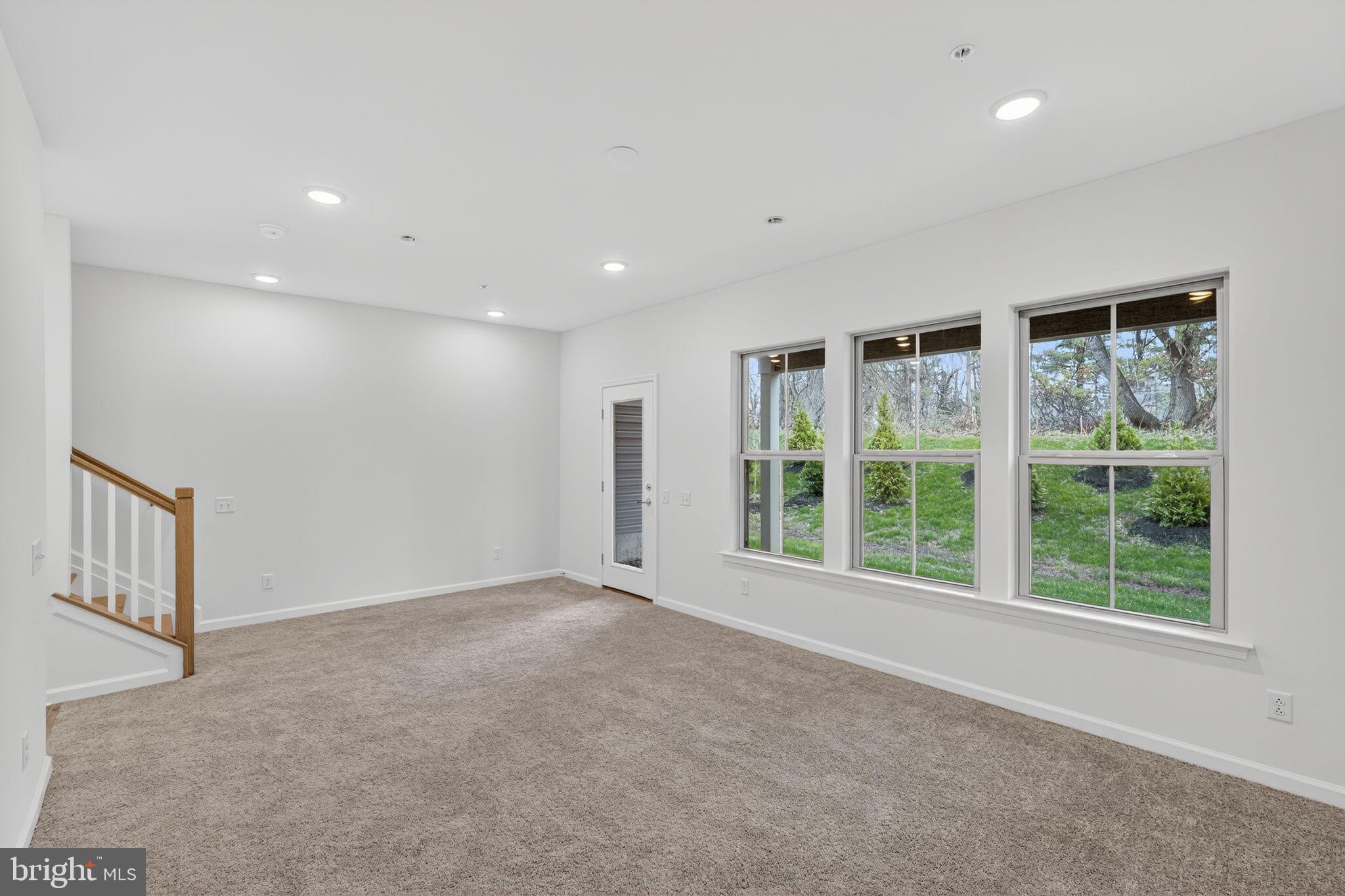 LEWIS POINTE - Residential