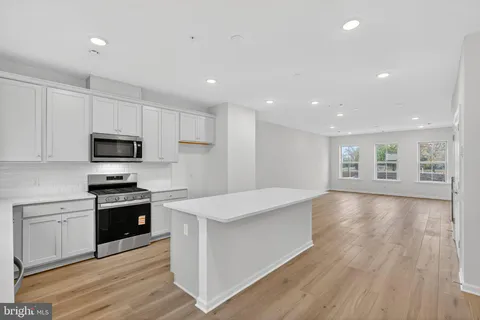 103 Beacon Court Unit 10102, Royersford, PA 19468 - MLS#: PAMC2162428