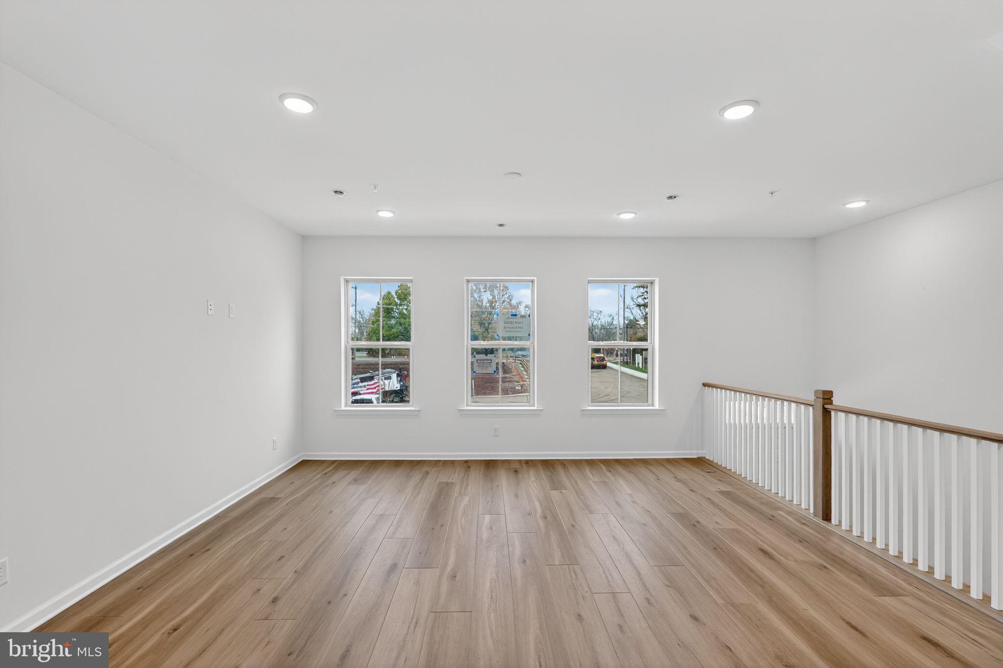 LEWIS POINTE - Residential