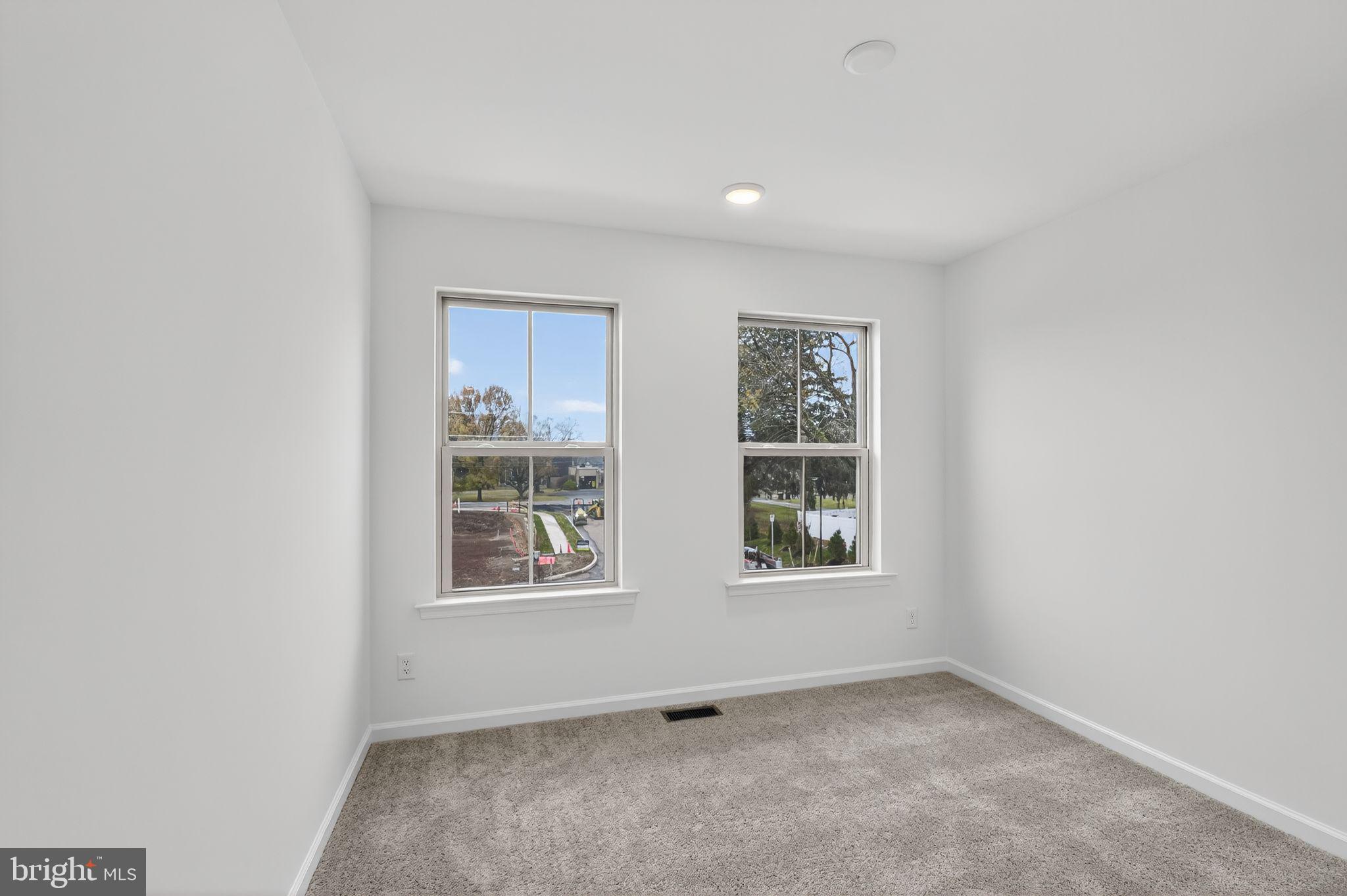 LEWIS POINTE - Residential