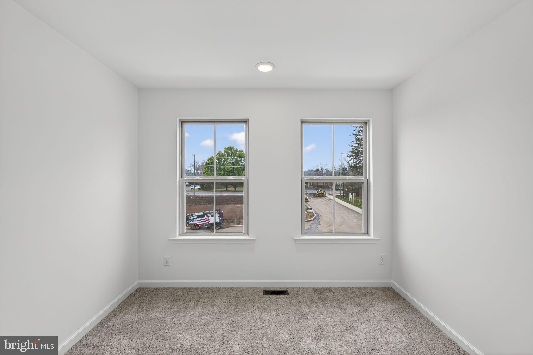 LEWIS POINTE - Residential