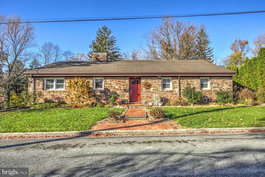 Photo of 917 Eshelman Drive, Akron, PA 17501 (MLS # PALA2043740)