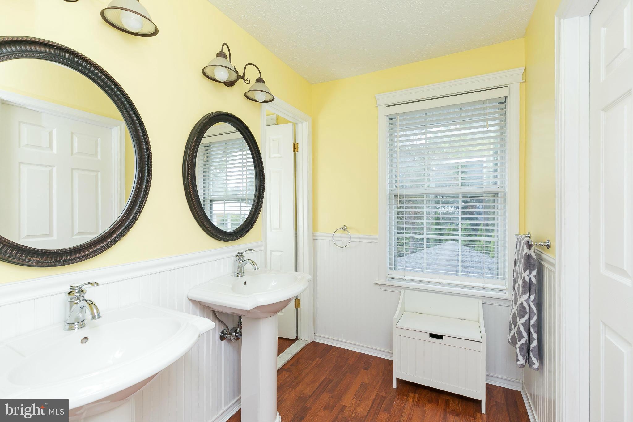 FOREST LAKES - Residential