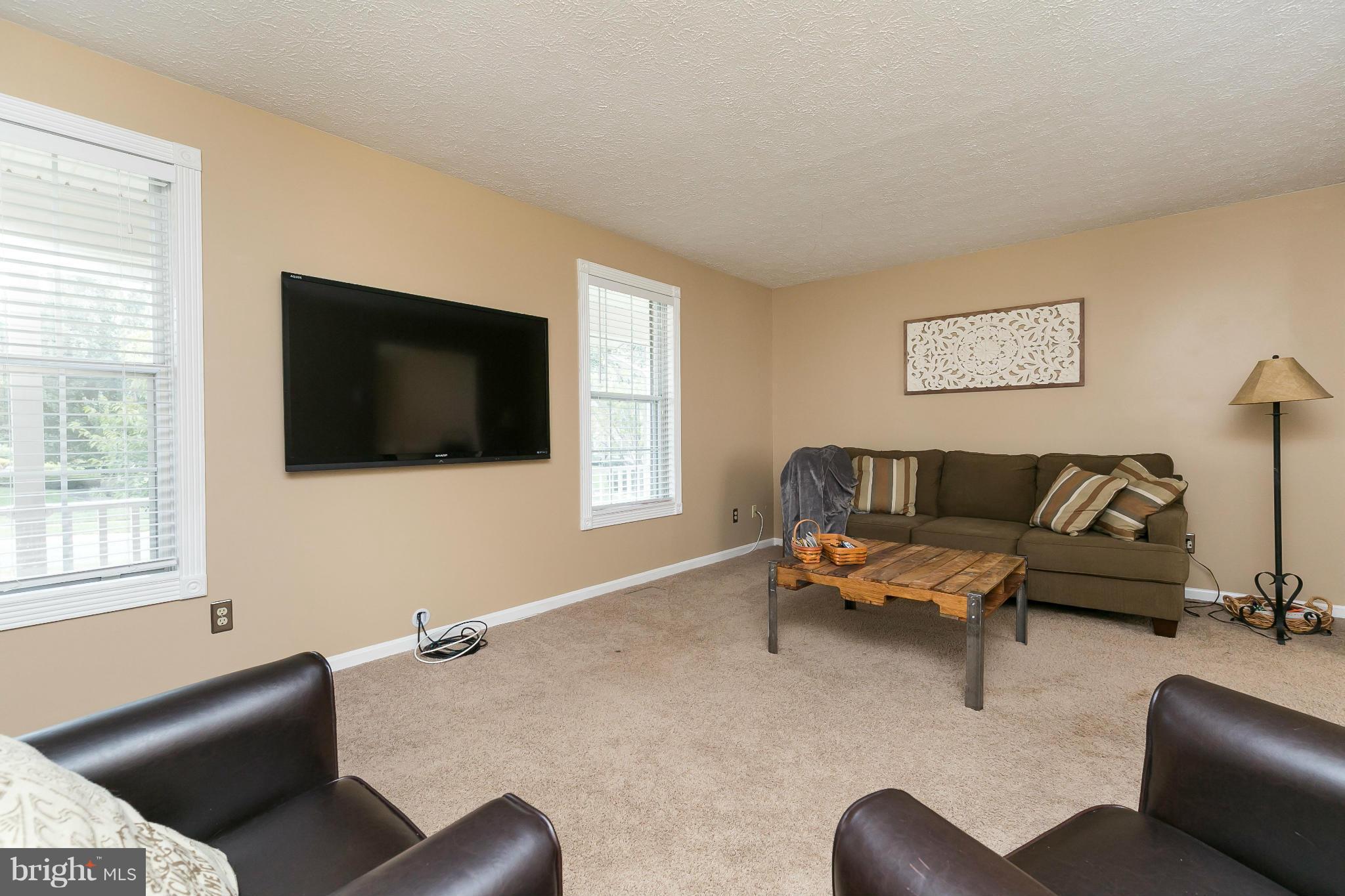 FOREST LAKES - Residential