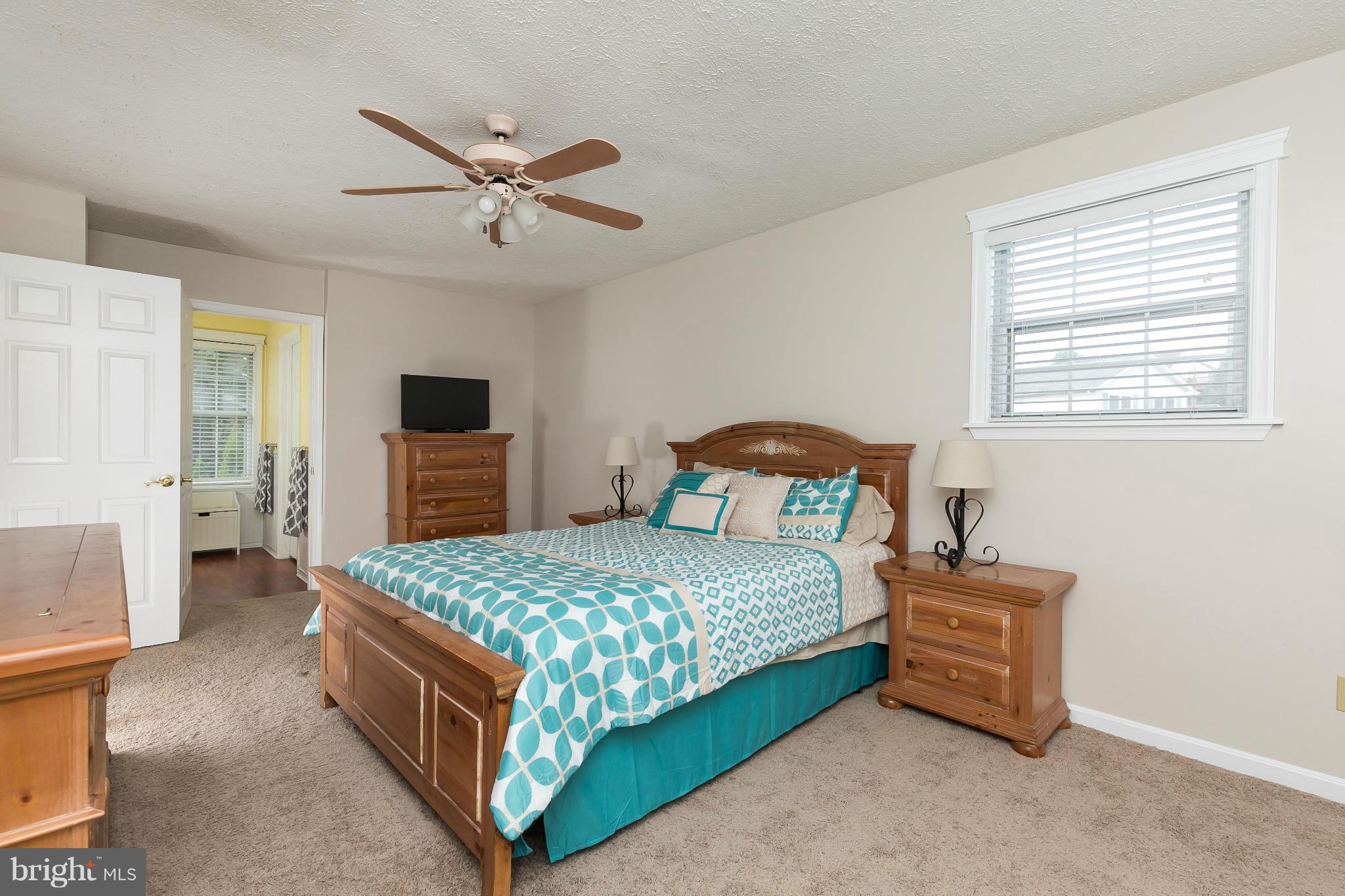 FOREST LAKES - Residential