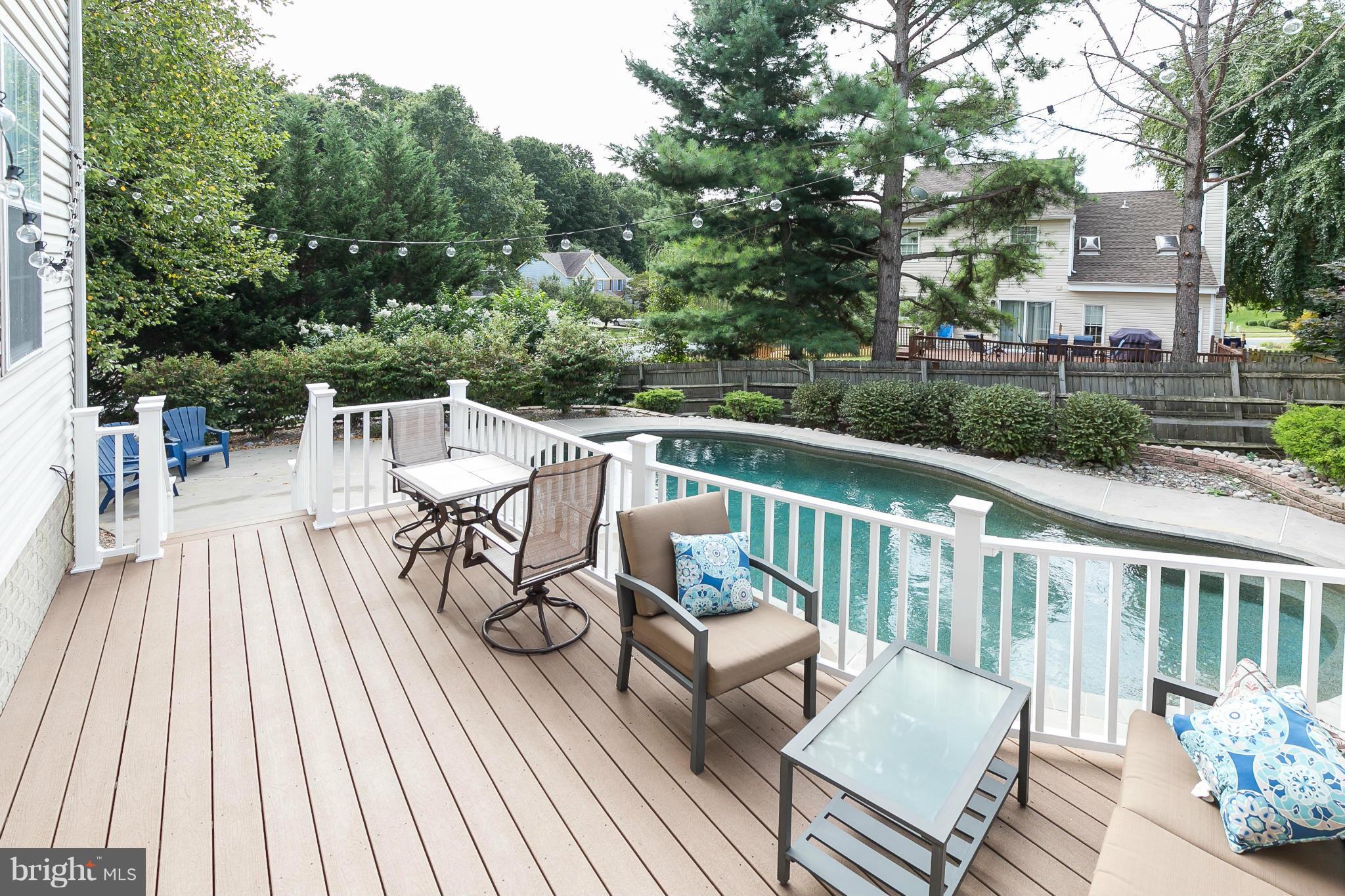 FOREST LAKES - Residential