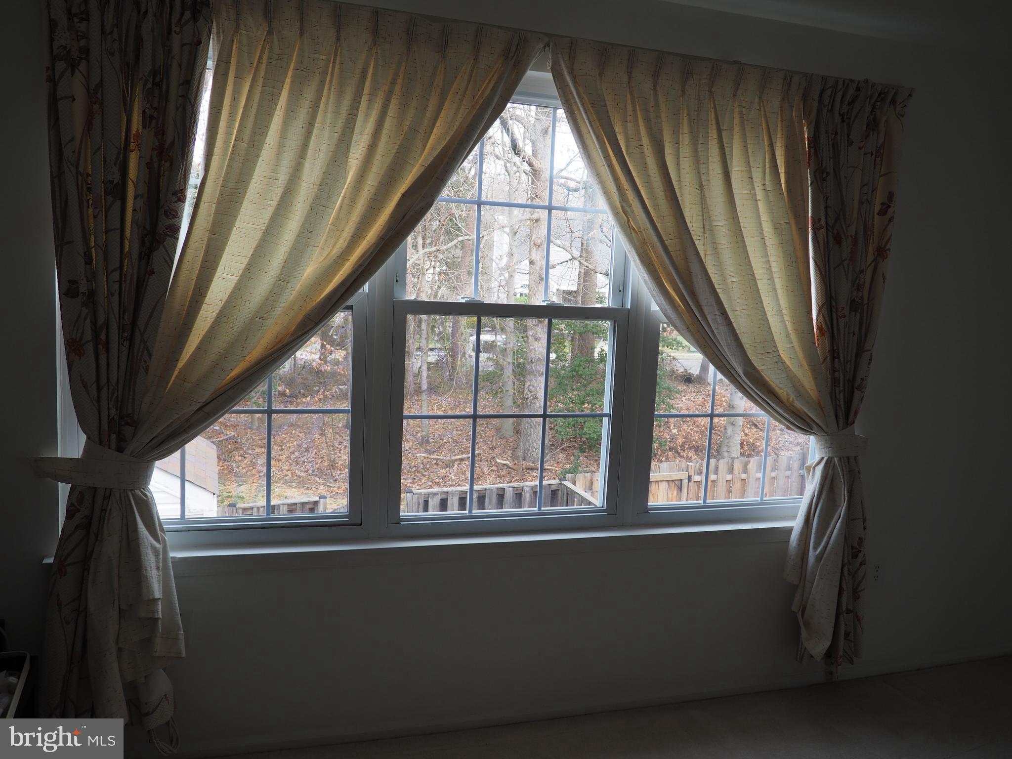 LAKE RIDGE - Residential