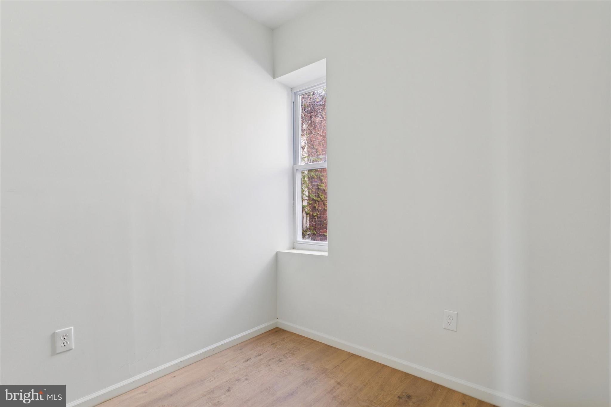 STRAWBERRY MANSION - Residential