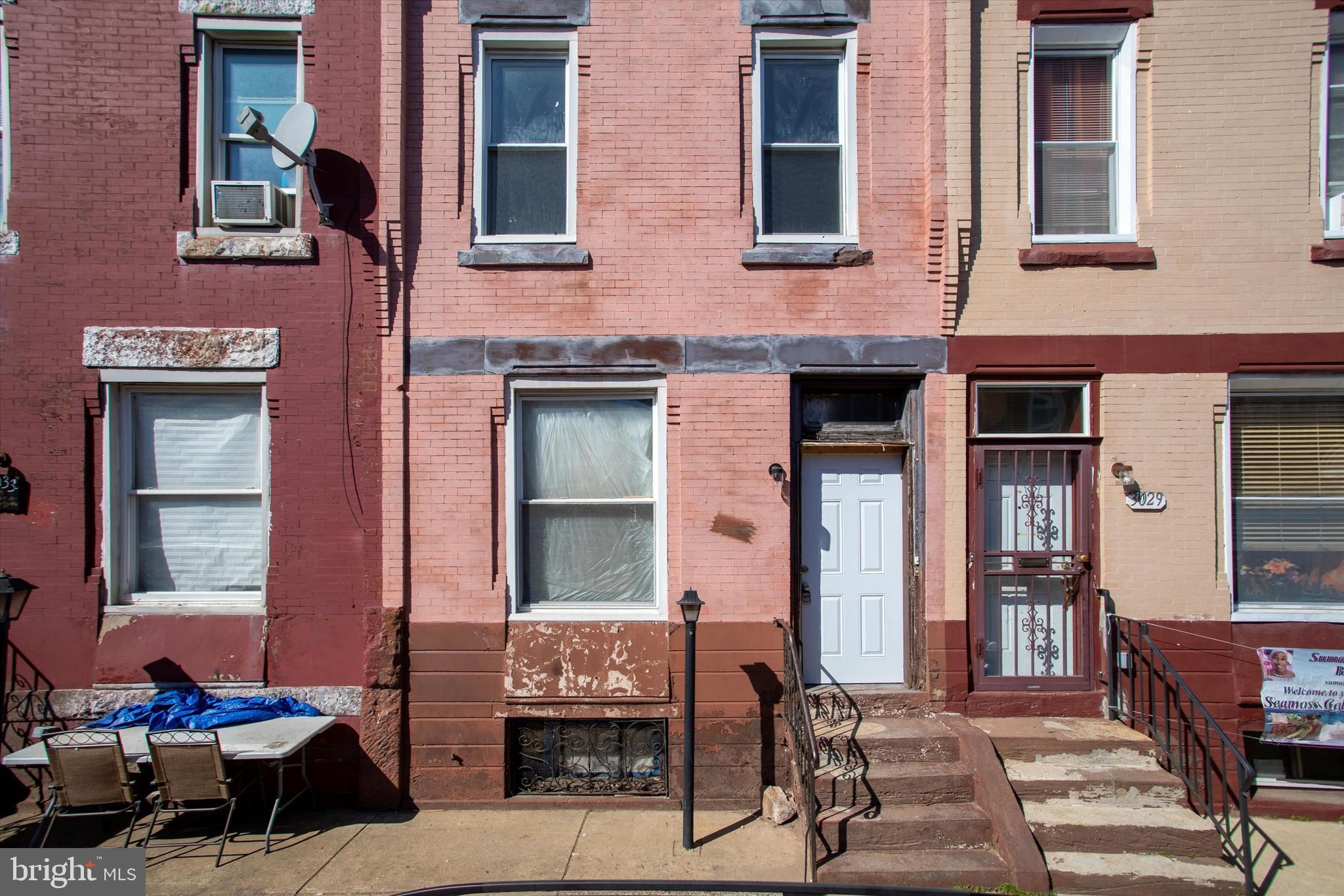 STRAWBERRY MANSION - Residential