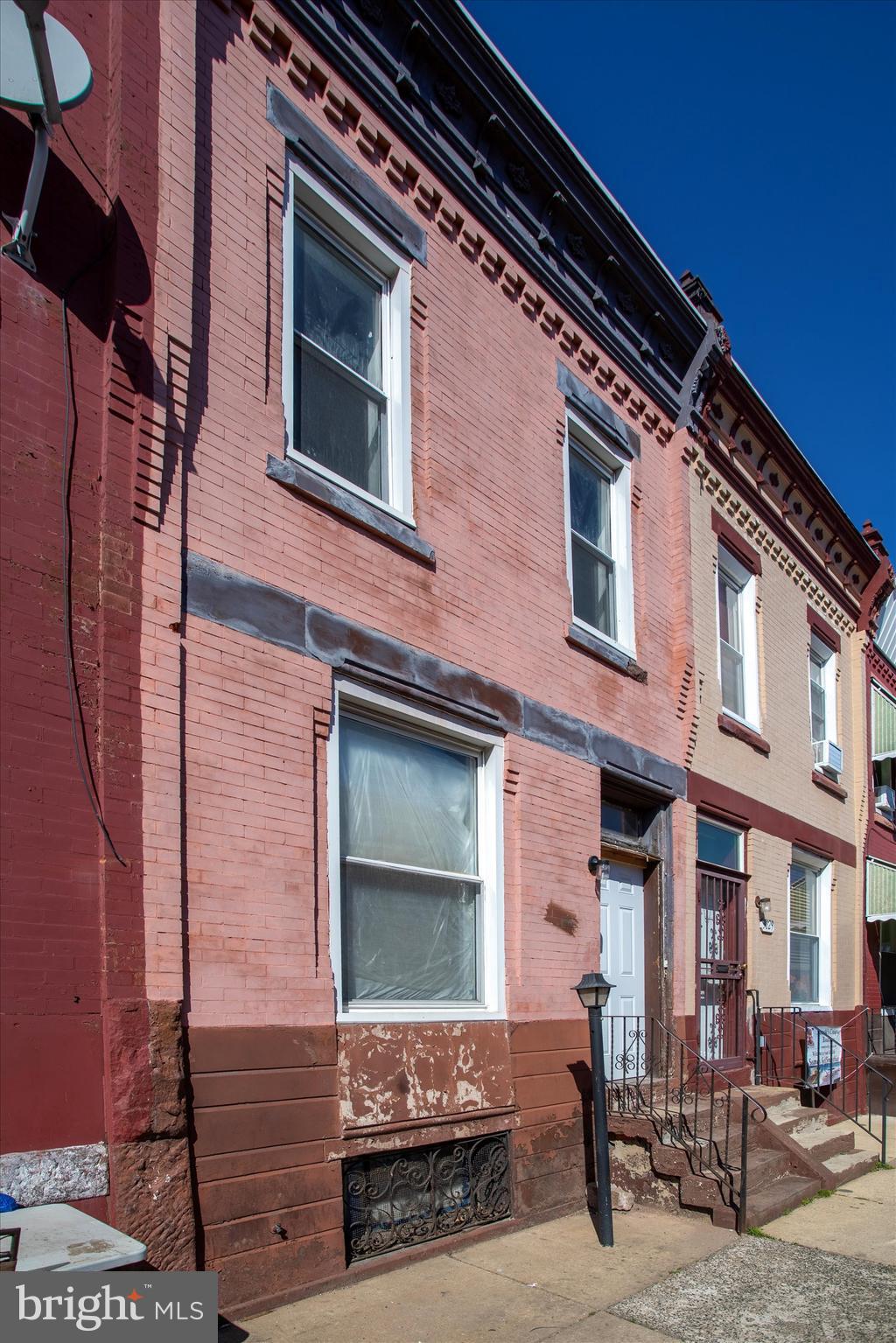 STRAWBERRY MANSION - Residential