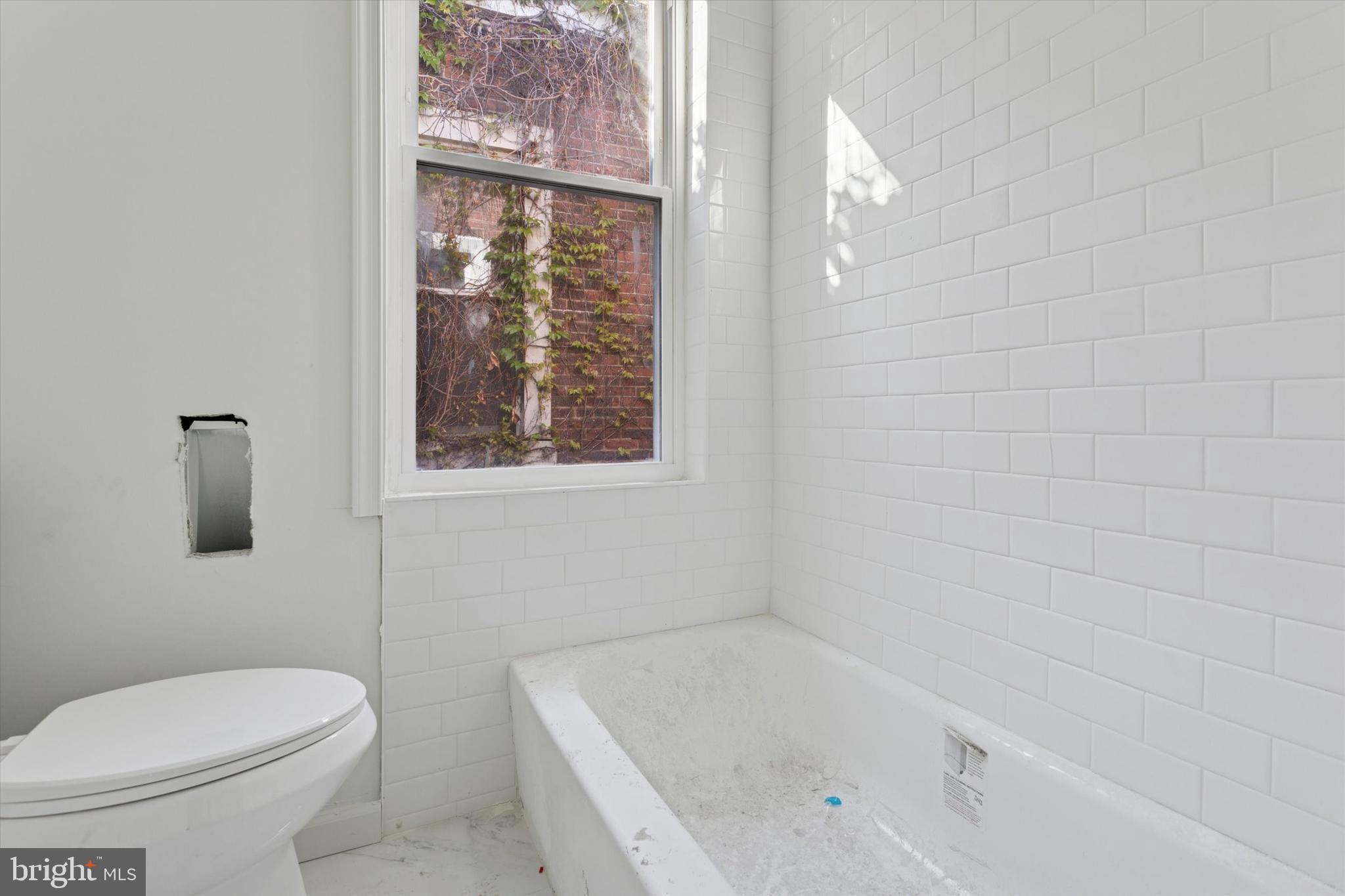 STRAWBERRY MANSION - Residential