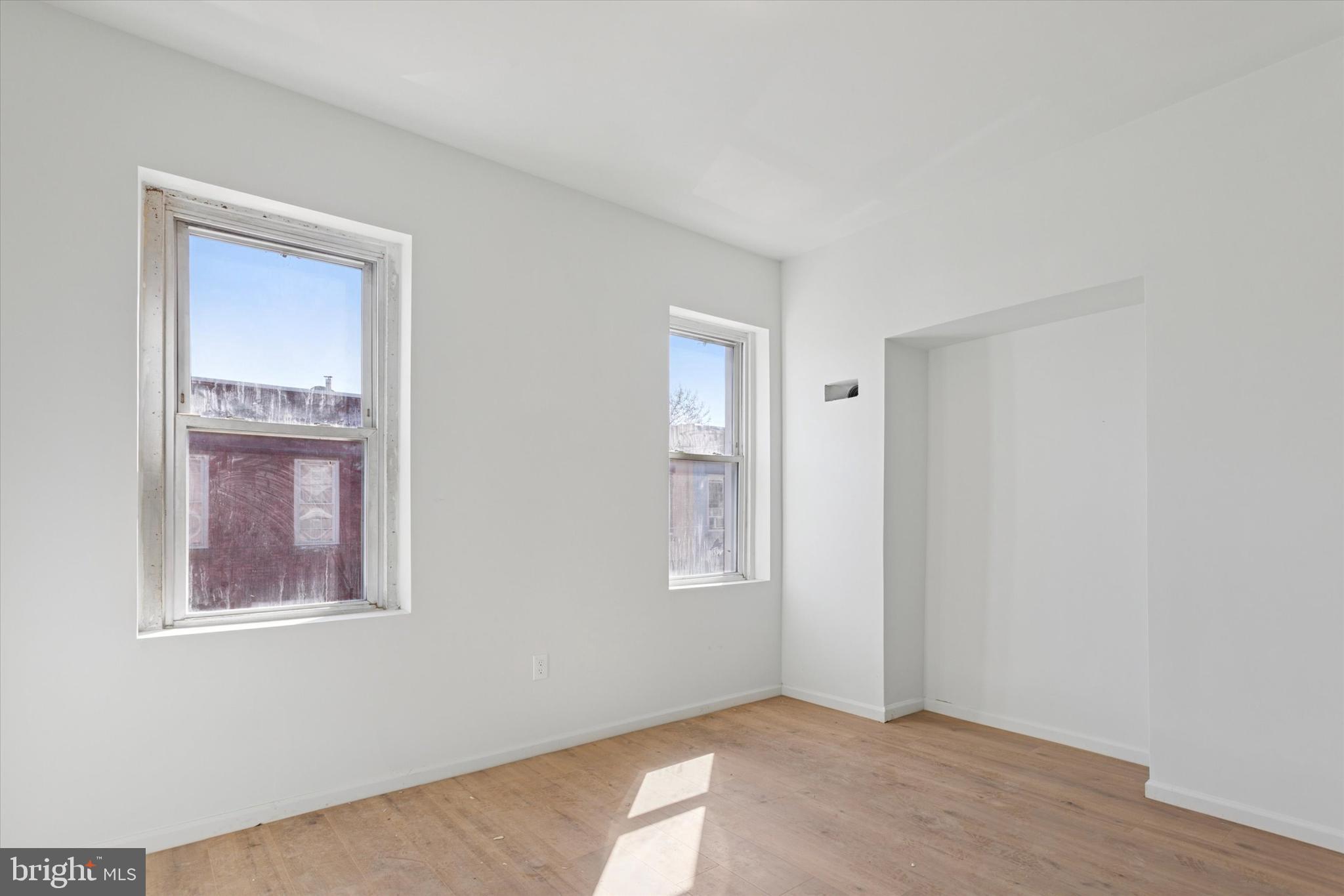 STRAWBERRY MANSION - Residential