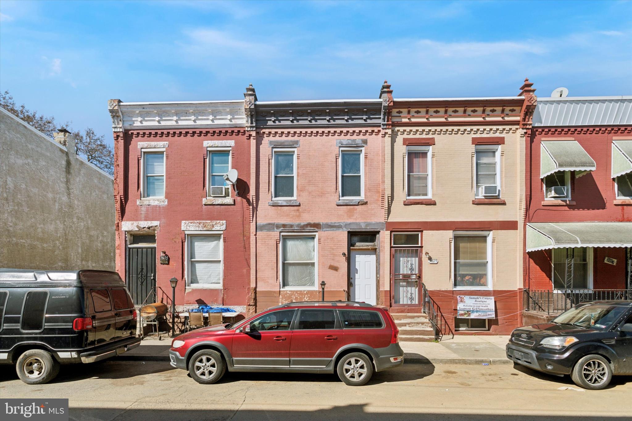 This charming 2-story townhouse boasts 3 spacious bedrooms and 1.5 bathrooms, encompassing 1,262 square feet of living space.
As you step inside, you're greeted by an open and inviting floor plan that seamlessly connects the living and dining areas—perfect for entertaining or cozy family gatherings. The kitchen offers ample space and awaits your personal touch to transform it into a culinary haven.
Upstairs, you'll find three generously sized bedrooms, each offering a tranquil retreat after a long day. The bathrooms are well-appointed to accommodate both family and guests.
Located in the historic Strawberry Mansion area, this home provides easy access to local parks, cultural landmarks, and public transportation, making your daily commute a breeze.
Don't miss the opportunity to own this delightful townhouse and infuse it with your unique style—schedule a showing today and envision the endless possibilities!
